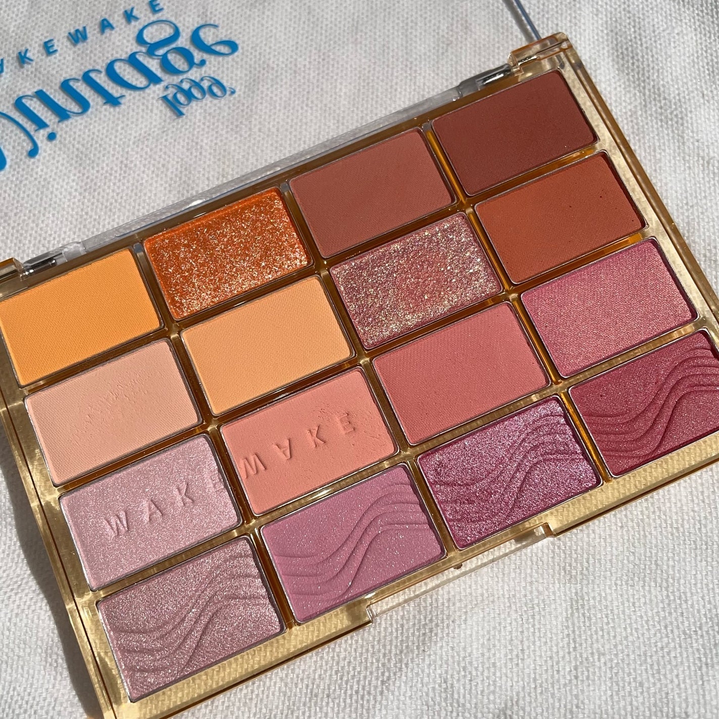 ソフトブラーリングアイパレット/wakemake/アイシャドウパレットを使ったクチコミ(1枚目)