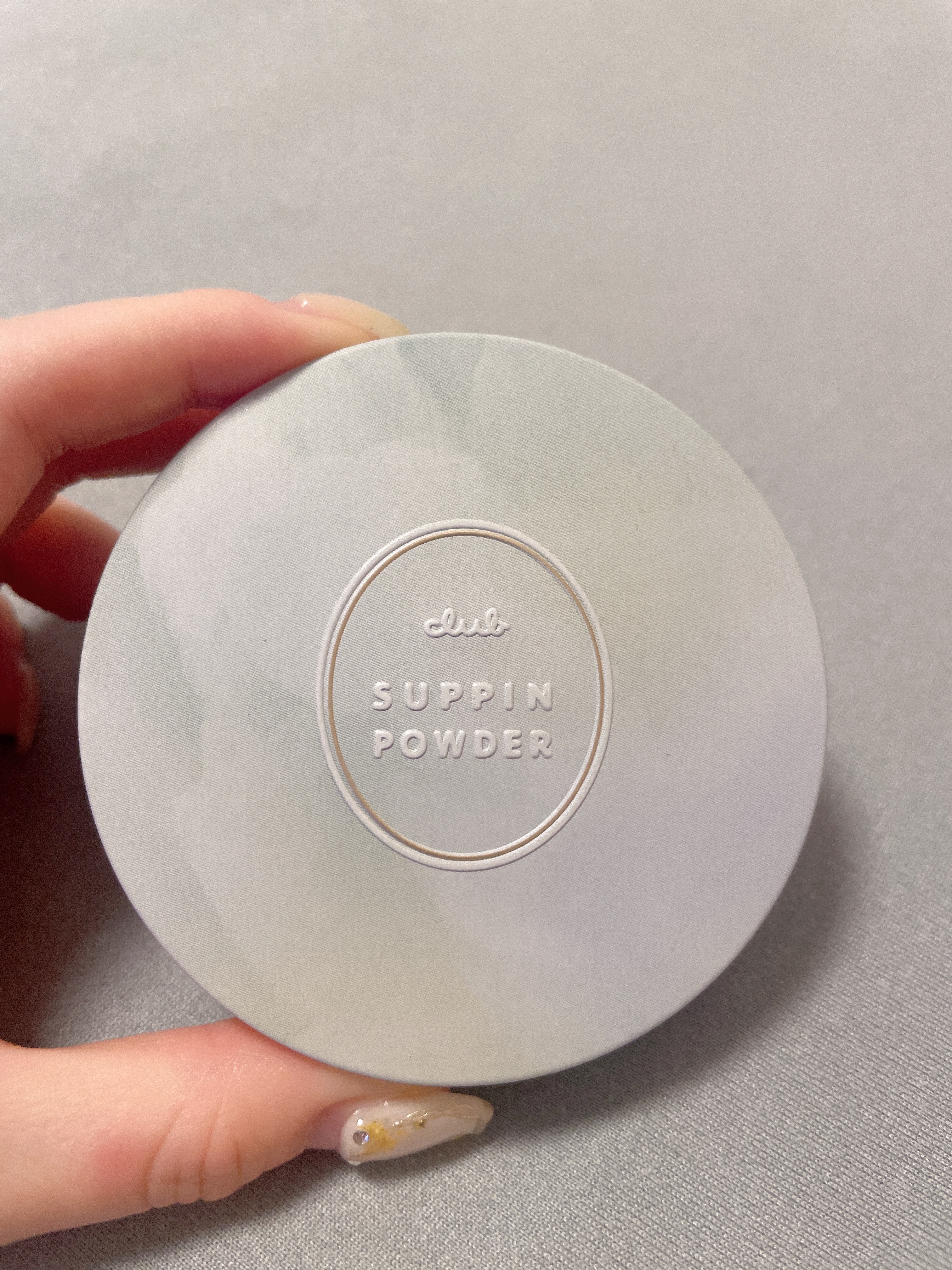 クラブ　すっぴんパウダーC ライムミントの香り/クラブ/プレストパウダーを使ったクチコミ（3枚目）