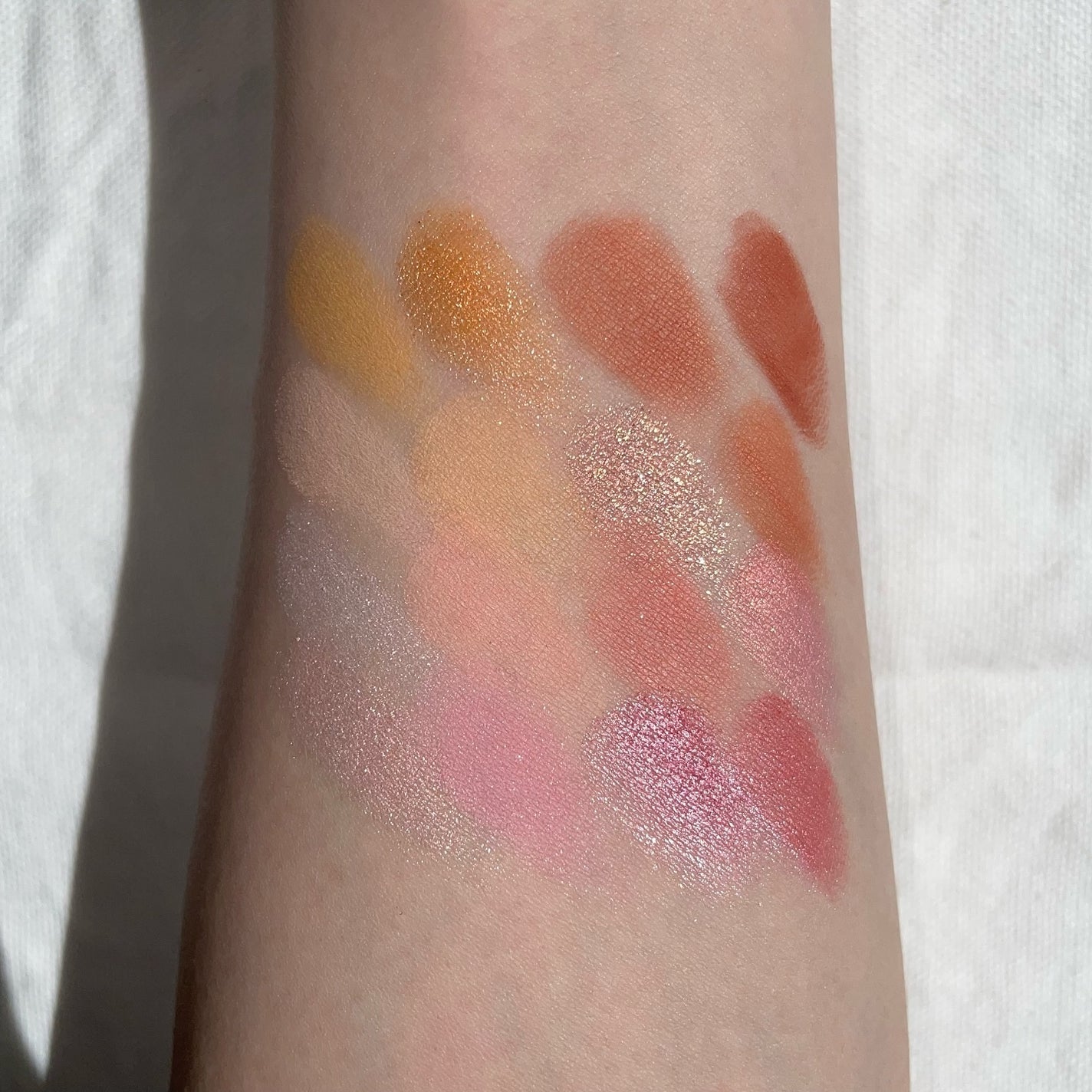 ソフトブラーリングアイパレット/wakemake/アイシャドウパレットを使ったクチコミ(2枚目)