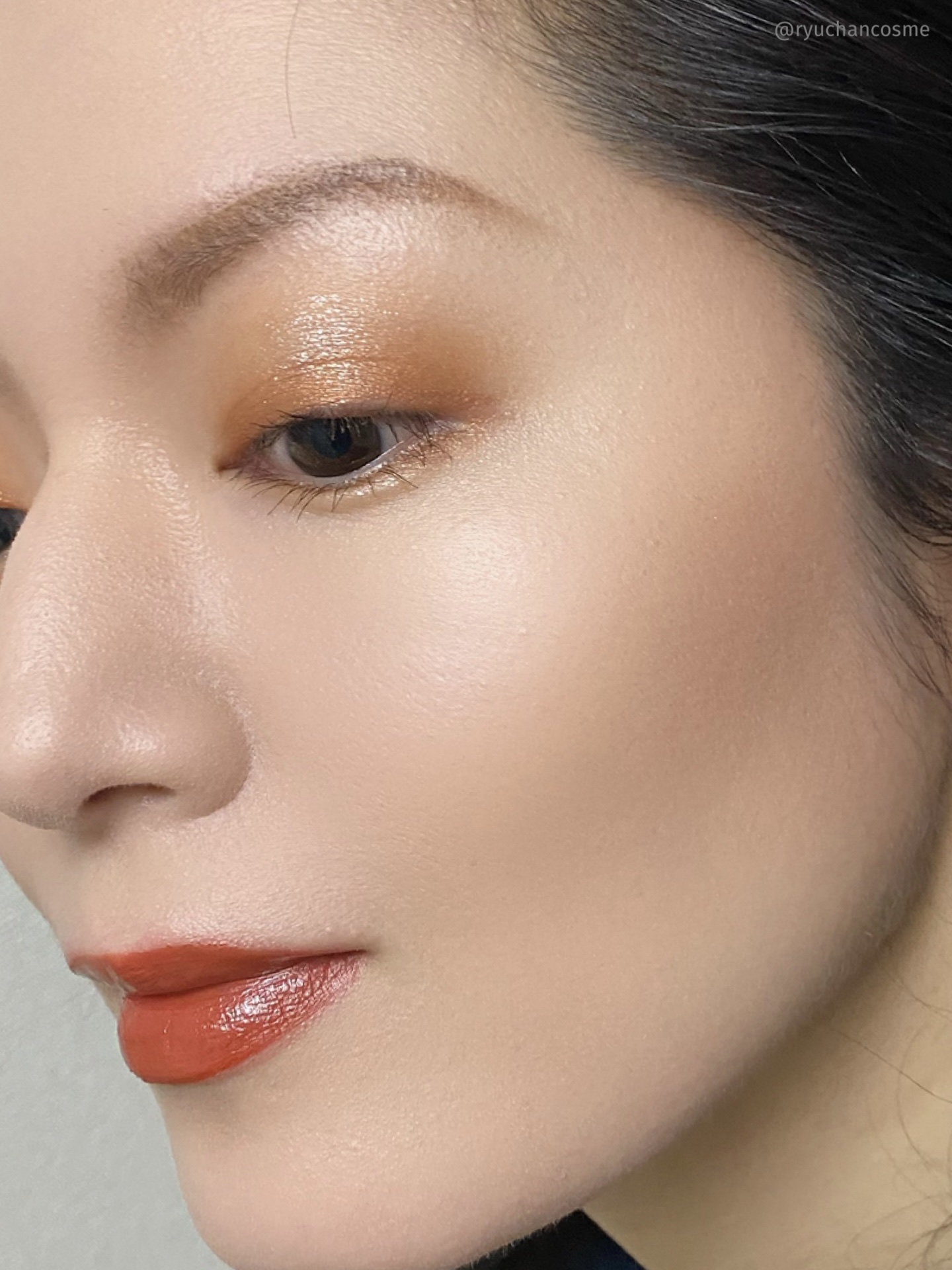 モノクローム ウェイトレス リップカラー(マット レザー)/PRADA BEAUTY/口紅を使ったクチコミ（3枚目）