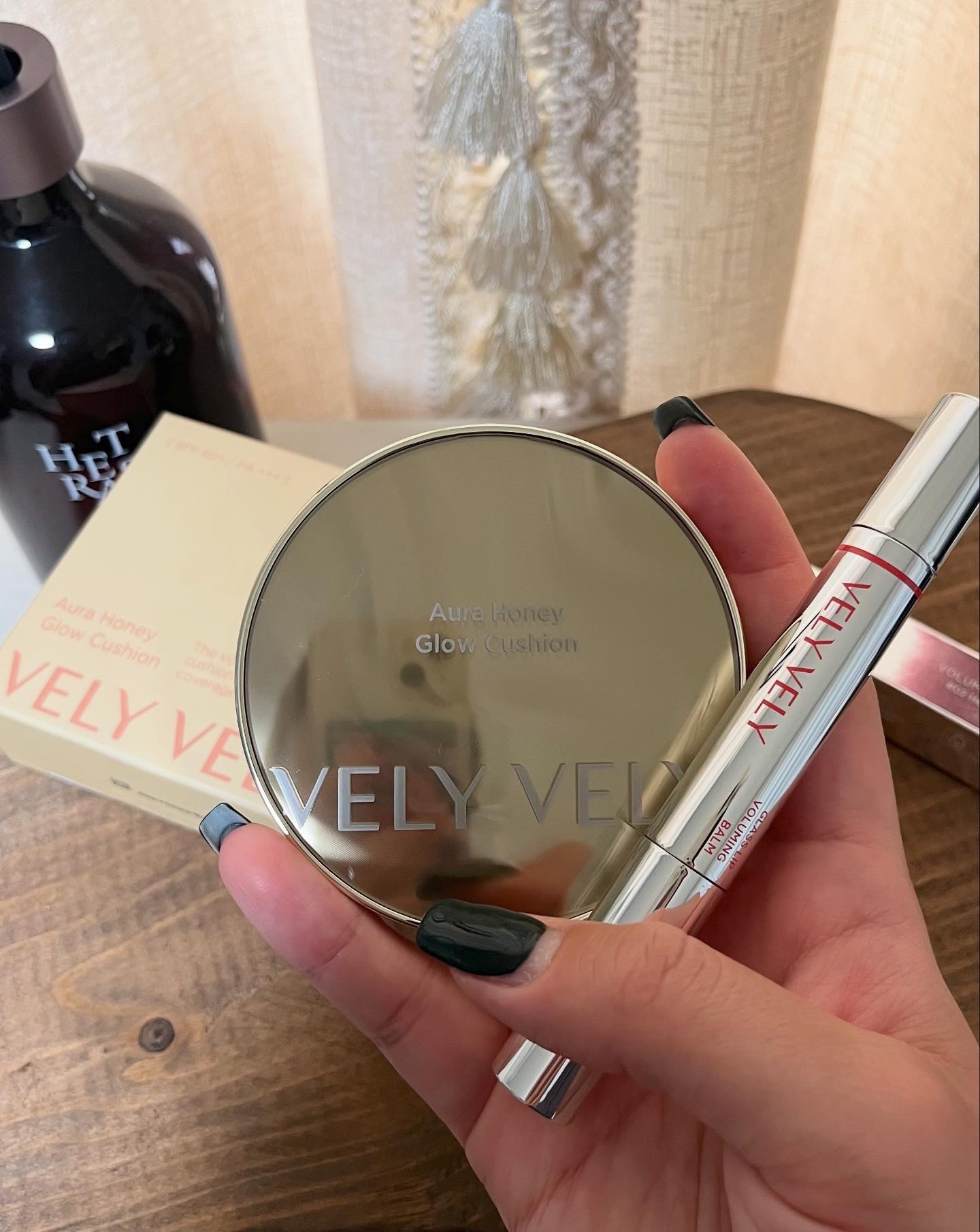 グラスリップボリューミングバーム/VELY VELY/リップバームを使ったクチコミ（1枚目）