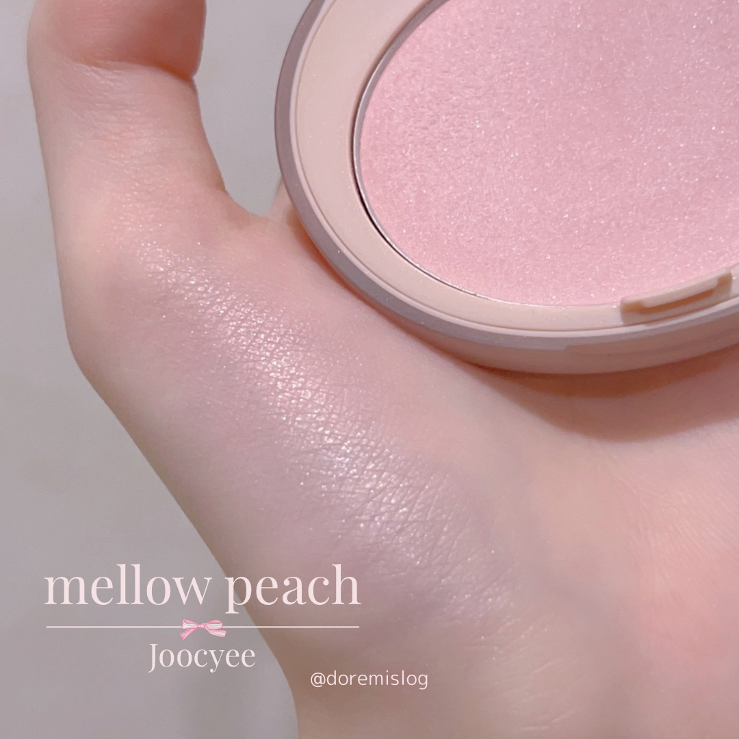 \ #アイドル級煌めきチーク /


♡---------------------------------♡


🎀Joocyee
　CUBISM ニュアンスグロウパウダー
　#M206　メロウピーチ
　¥2,090


微細なラメが輝く