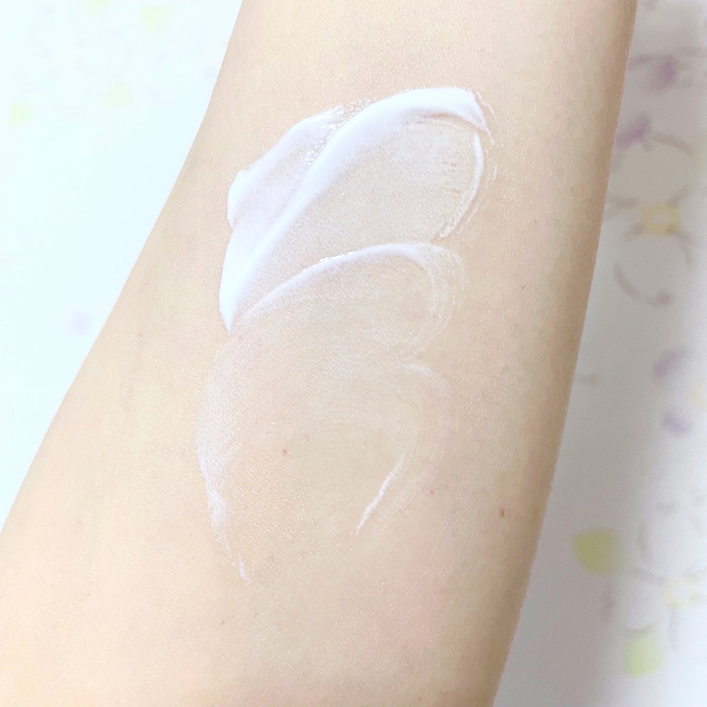 UVウォーターフル サンクリーム/VARI:HOPE/日焼け止めクリームを使ったクチコミ(2枚目)