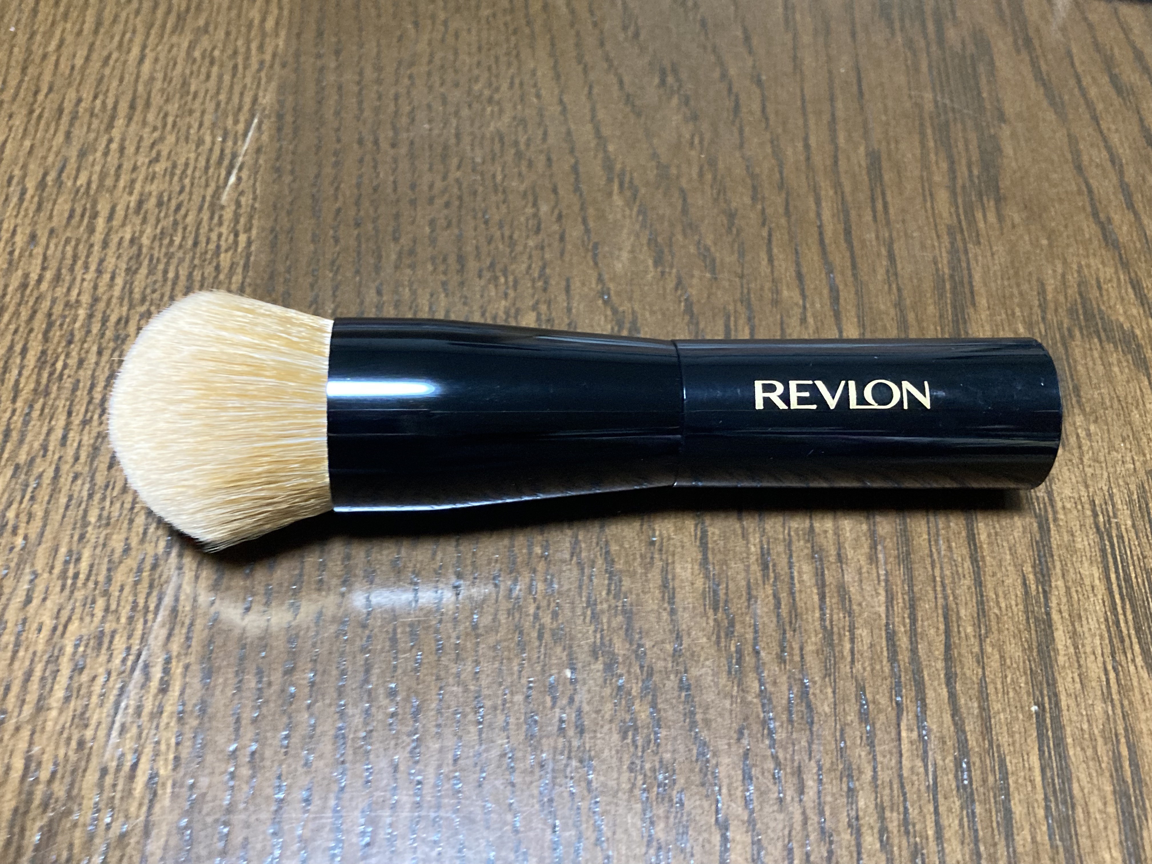 レブロン ファンデーション ブラシ 2025/REVLON/メイクブラシを使ったクチコミ（3枚目）