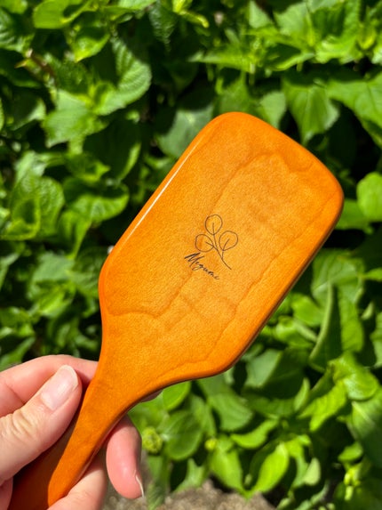 恵 on LIPS 「AVEDAパドルブラシミニサイズこちらのブラシ、気持ちいいです..」(2枚目)