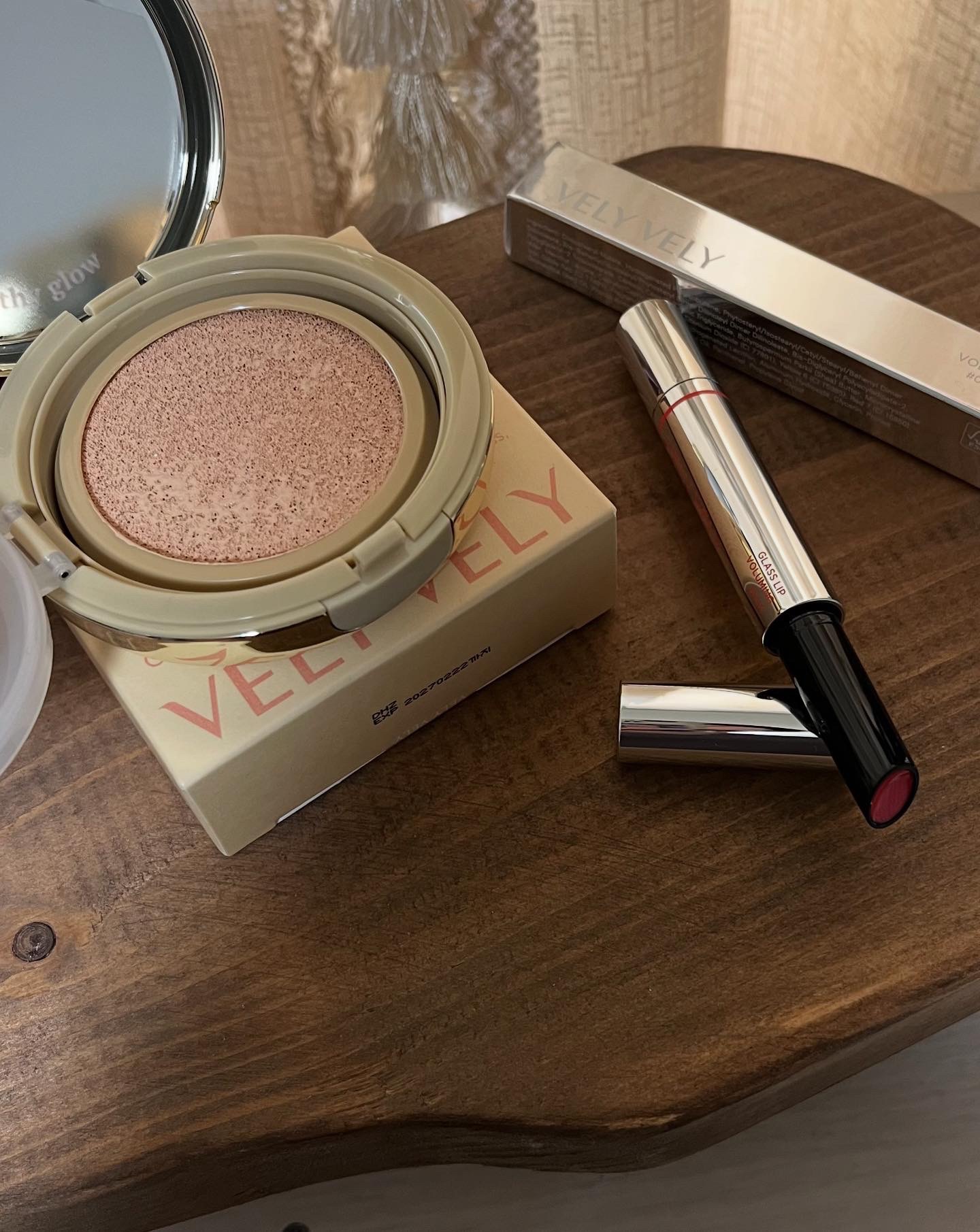 グラスリップボリューミングバーム/VELY VELY/リップバームを使ったクチコミ（2枚目）