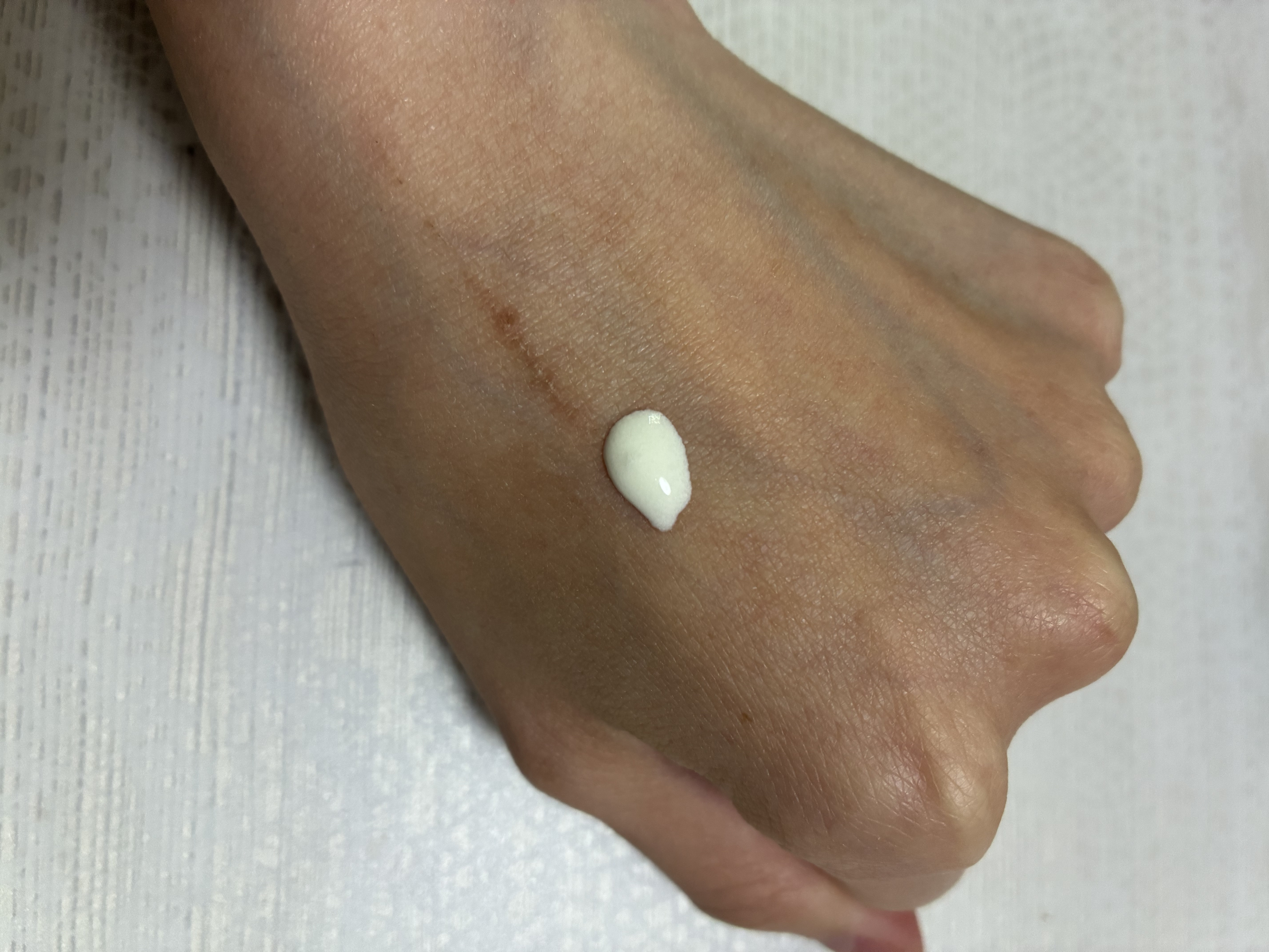 ビオレUV アクアリッチ アクアプロテクトローション(水層パック)/ビオレ/日焼け止めローションを使ったクチコミ（2枚目）