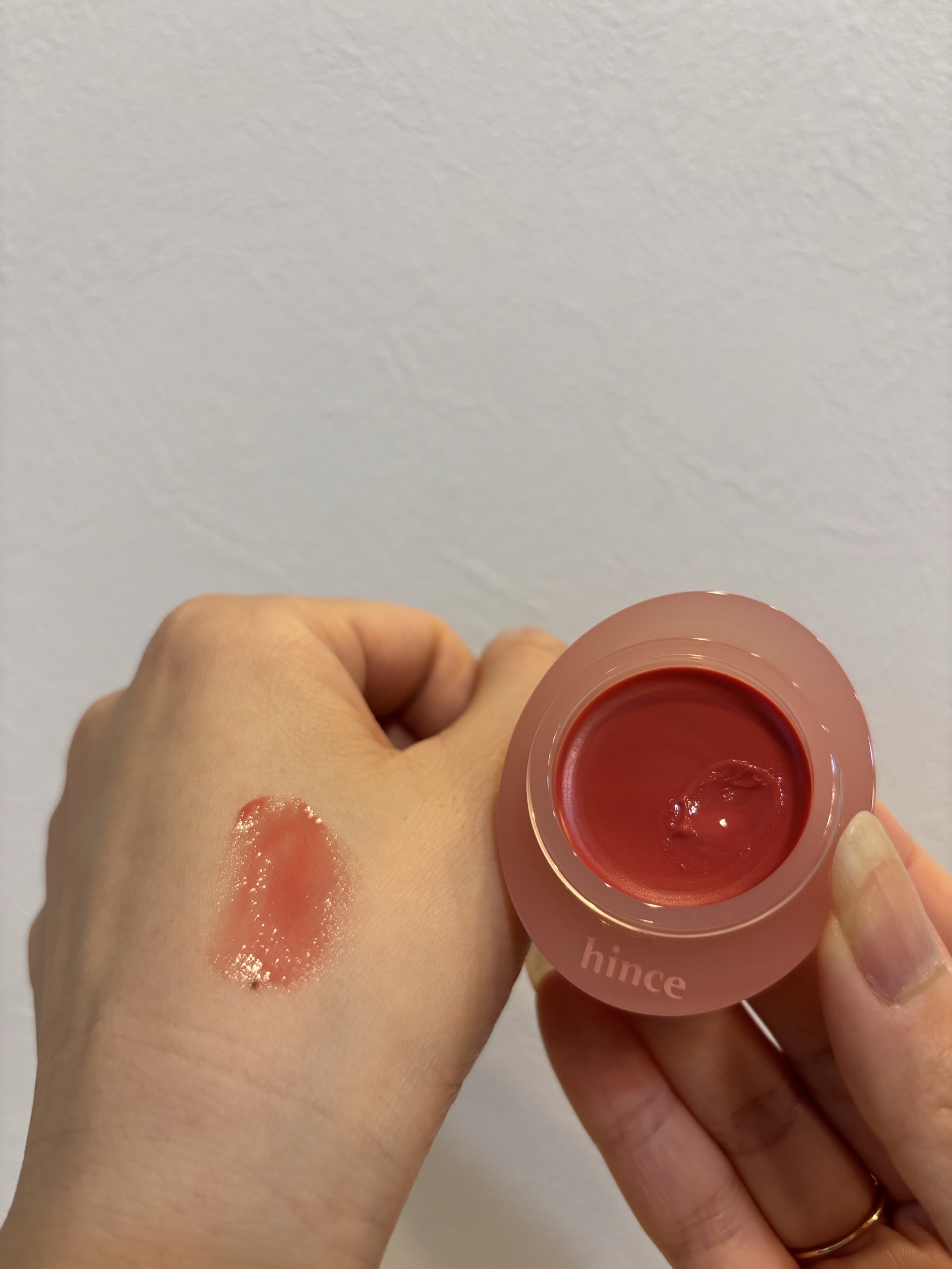 ロウグロウデューイーボール 01 ロウ・ローズデュー/hince/リップバームを使ったクチコミ（2枚目）