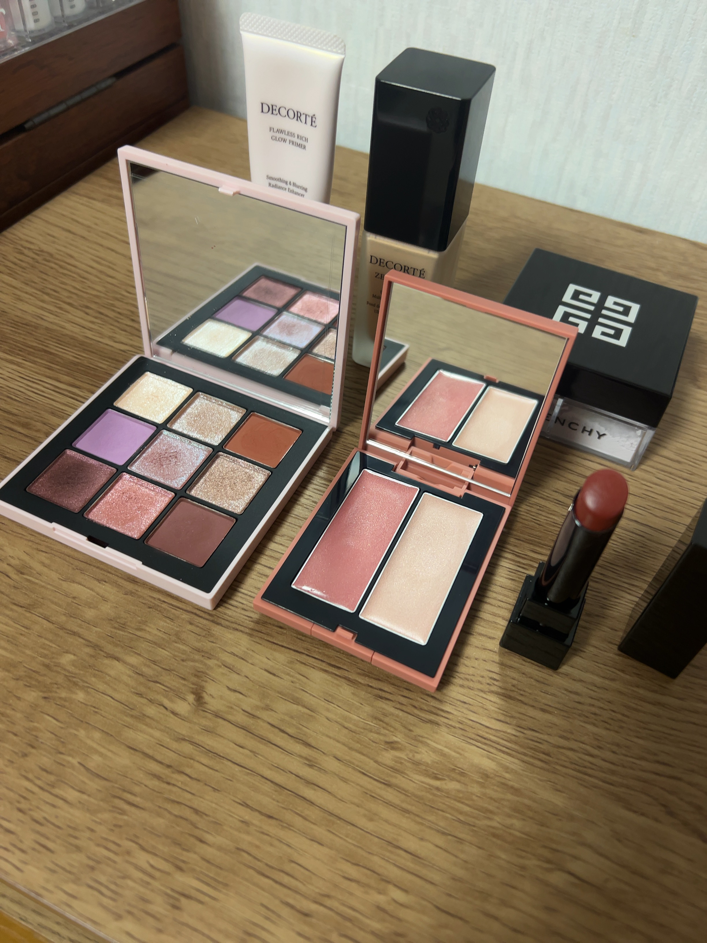 THREE シマリング グロー デュオ/THREE/クリームハイライトを使ったクチコミ（2枚目）