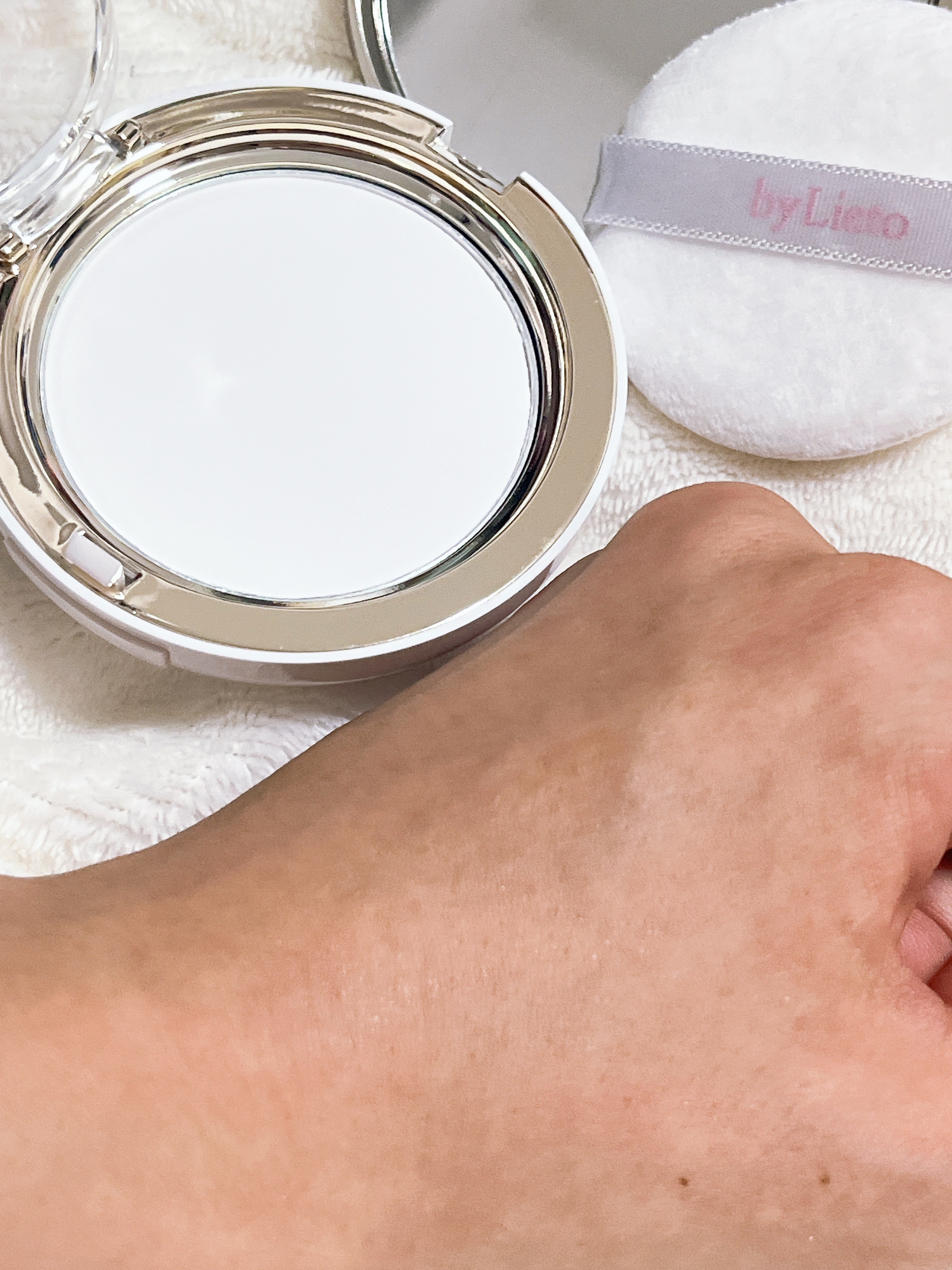 ハイドラセッティングパウダー/byLieto/プレストパウダーを使ったクチコミ（3枚目）