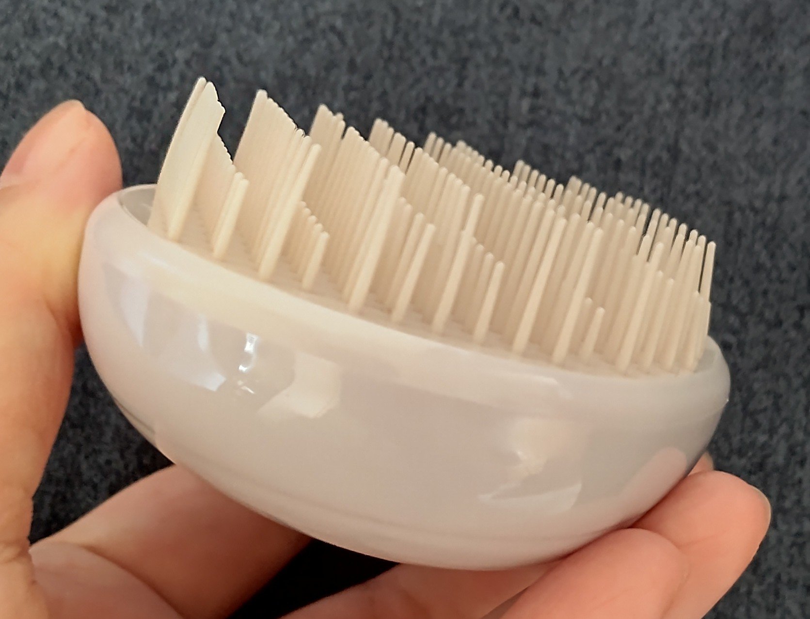 ファンファン アンタングルヘアブラシ/フランフラン/ヘアブラシを使ったクチコミ（1枚目）