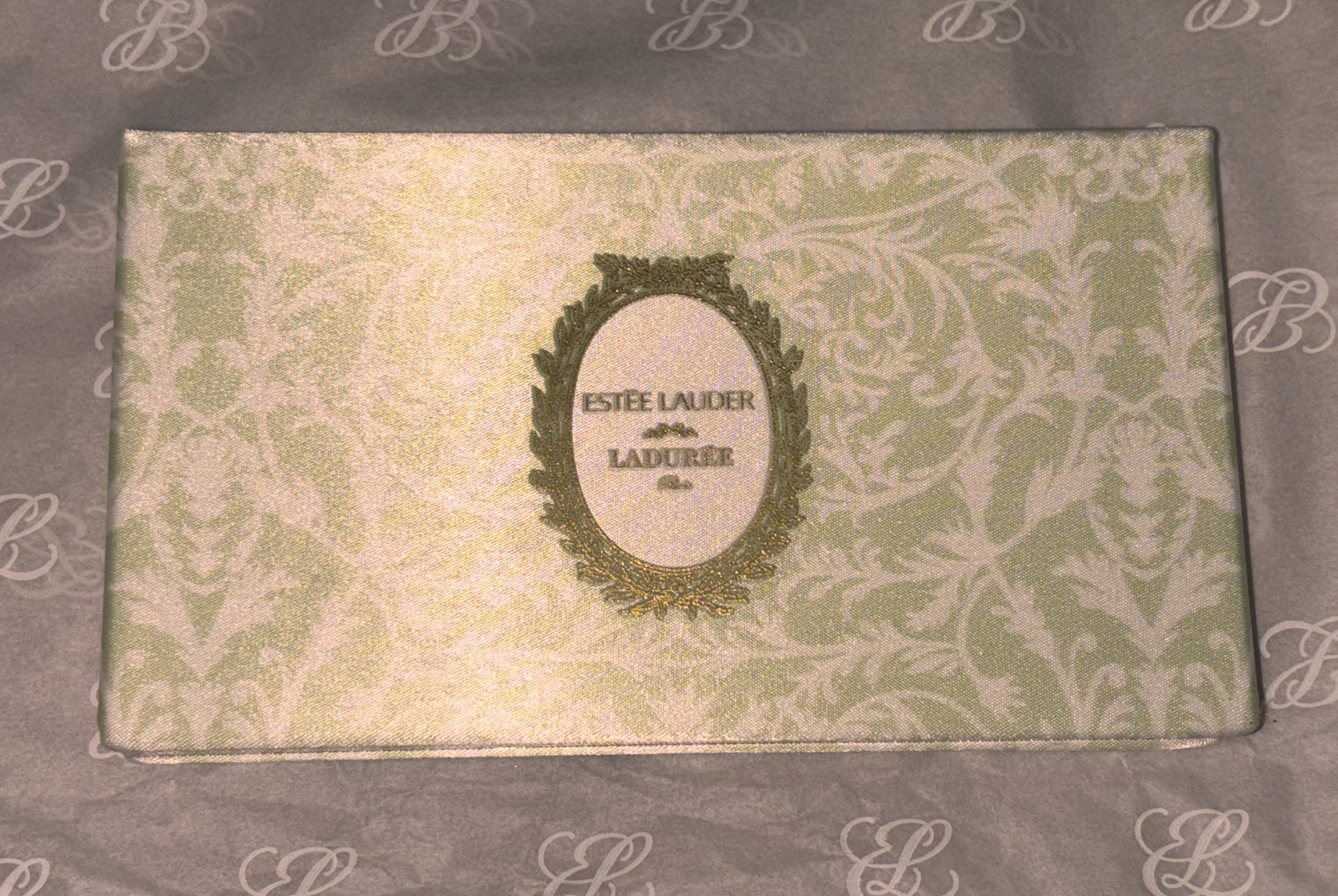 リミテッド エディション アイシャドウ パレット L/ESTEE LAUDER/アイシャドウパレットを使ったクチコミ（2枚目）