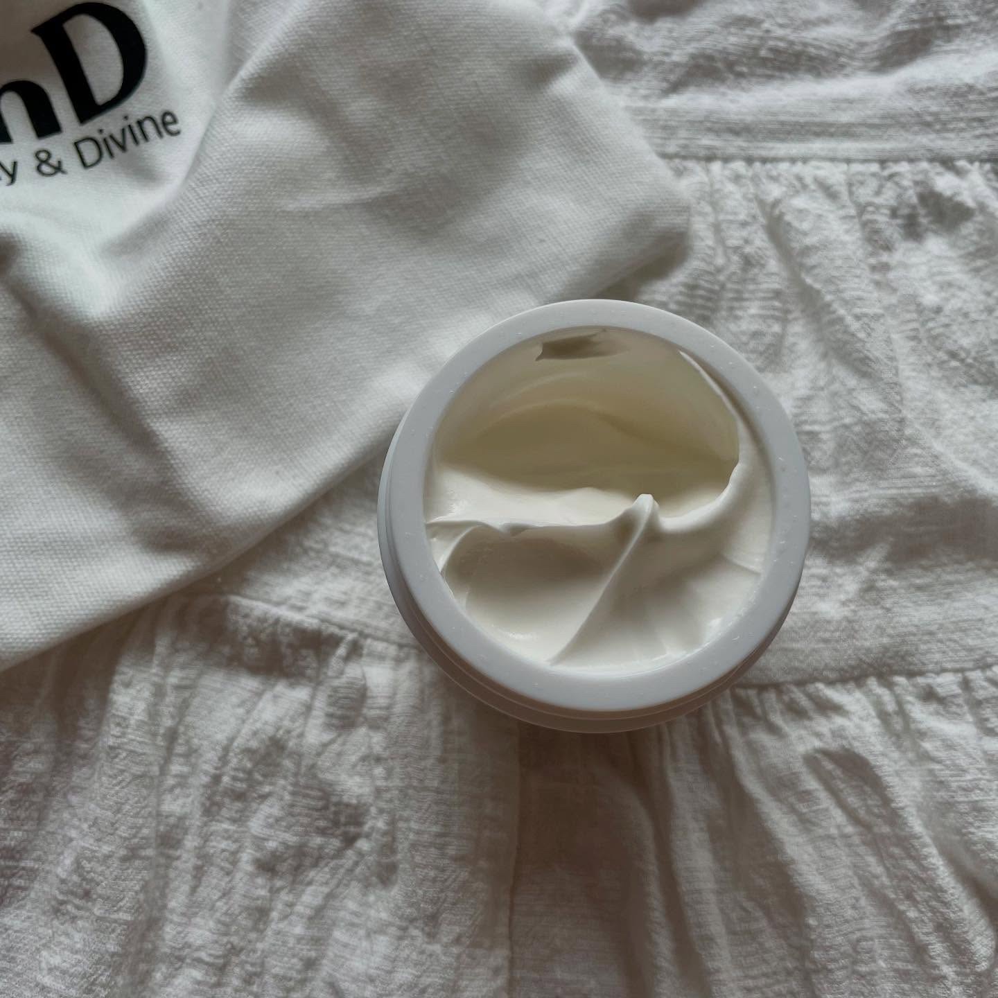 BnD ネックアイロン トーンアップ クリーム/BnD/ネック・デコルテケアを使ったクチコミ（3枚目）