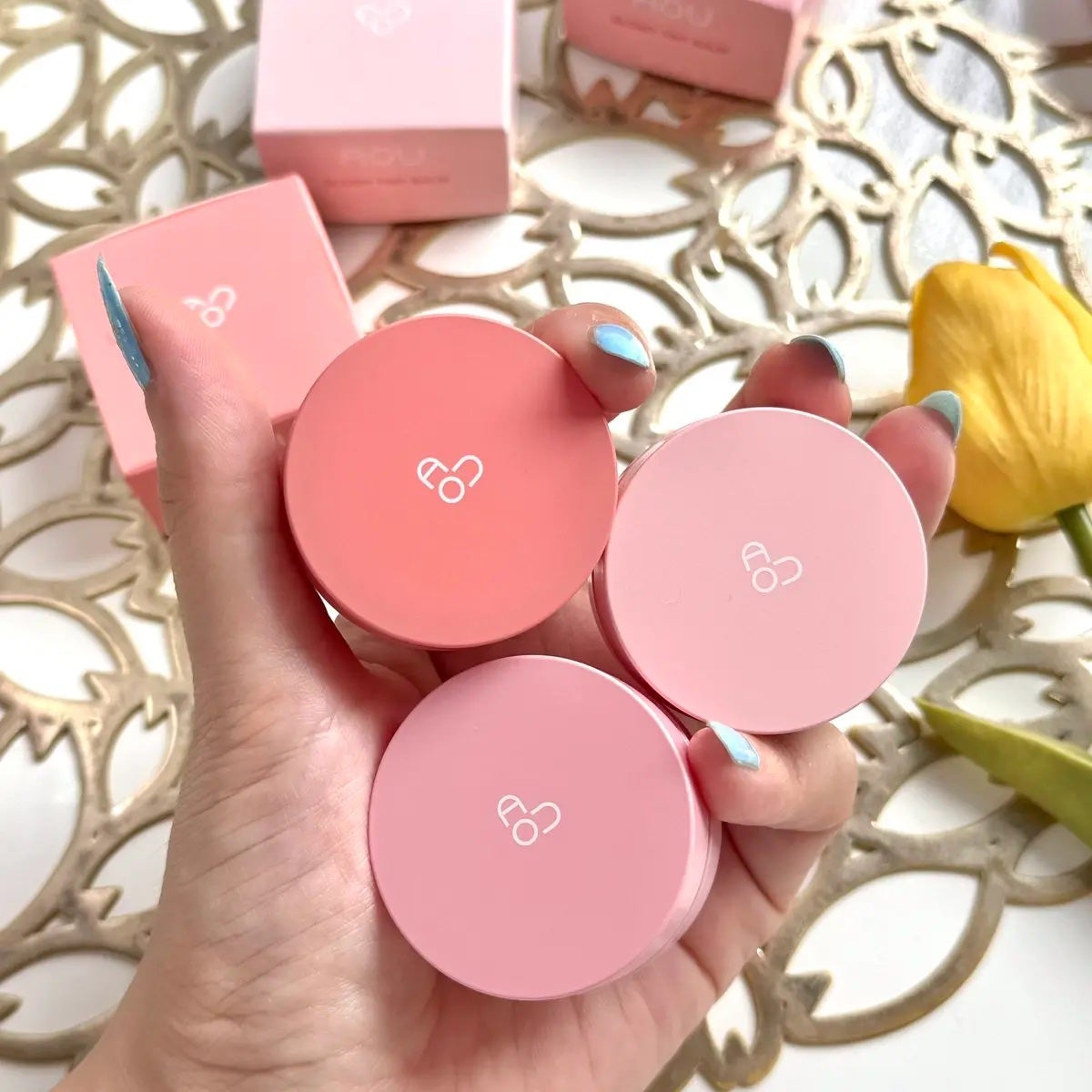 GLOWY TINT BALM/AOU/リップグロスを使ったクチコミ(4枚目)