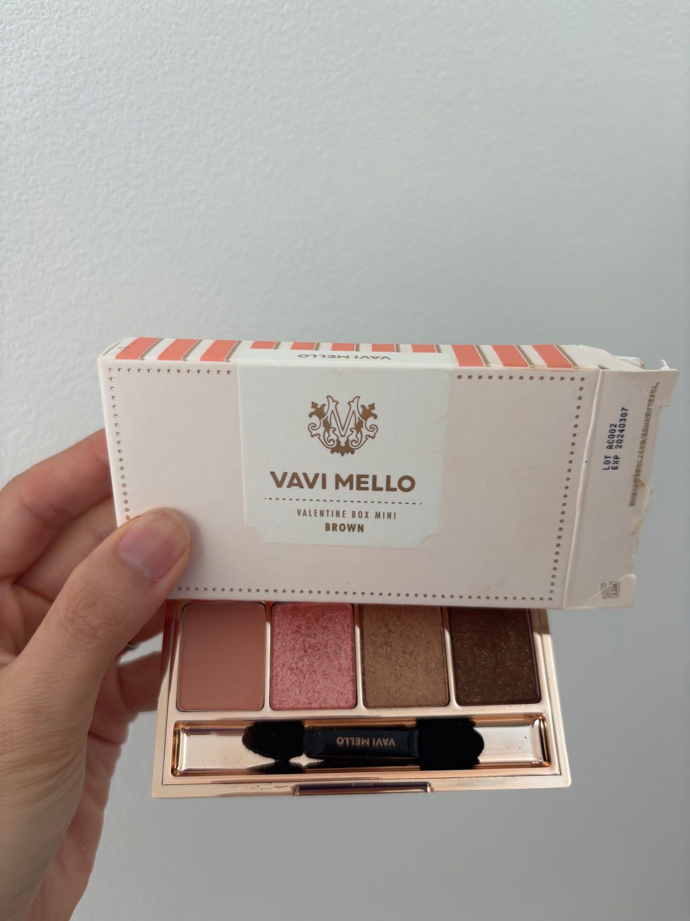 バレンタインボックスミニ/VAVI MELLO/アイシャドウパレットを使ったクチコミ(1枚目)