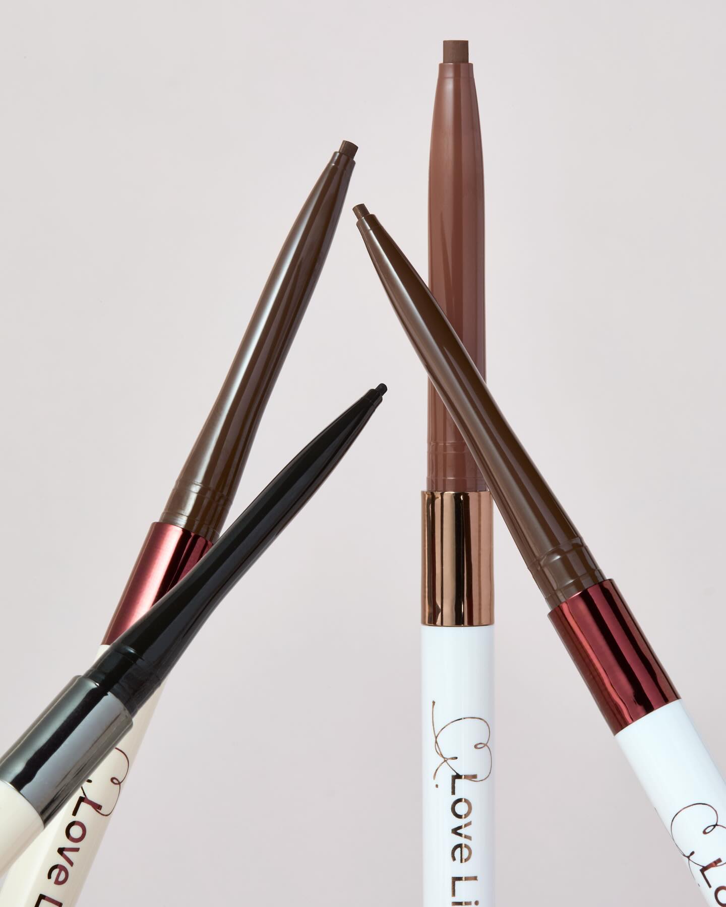 2025年上半期ベスコス📣

この春リニューアル＆新発売した
ラブ・ライナーのクリームフィットペンシルシリーズが
多数のベスコスを受賞🎉
極細ラインがするする描ける描き心地やパワフルな耐久性、
目元になじむのにしっかり強調で