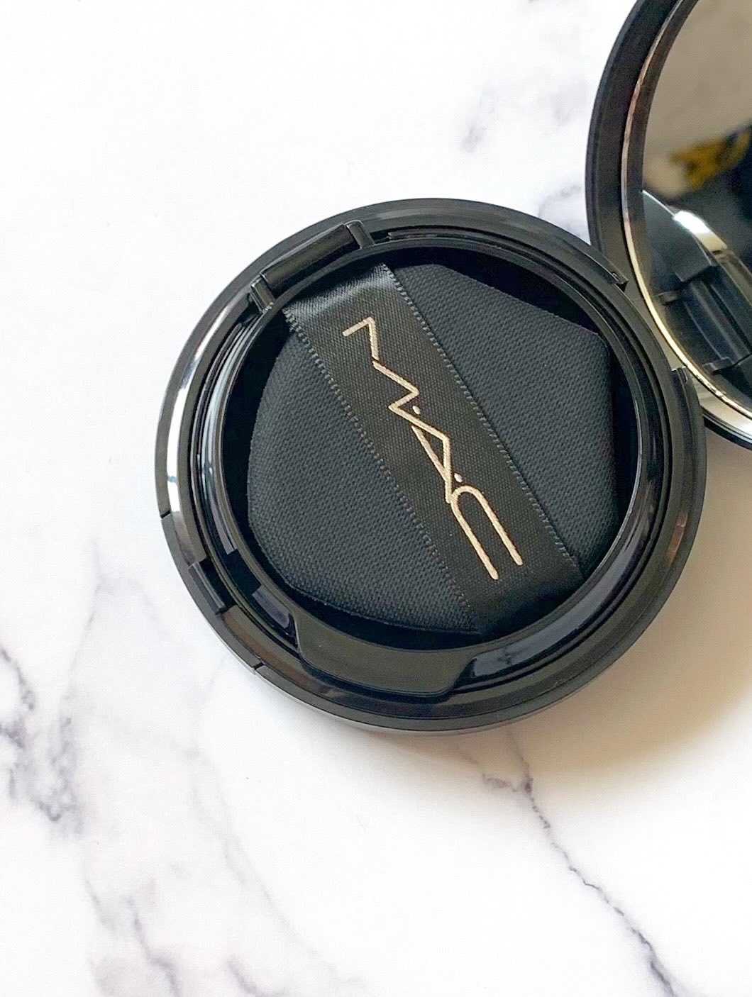 スタジオ フィックス ロングウエア クッション ファンデーション SPF 50/M・A・C/クッションファンデーションを使ったクチコミ（2枚目）