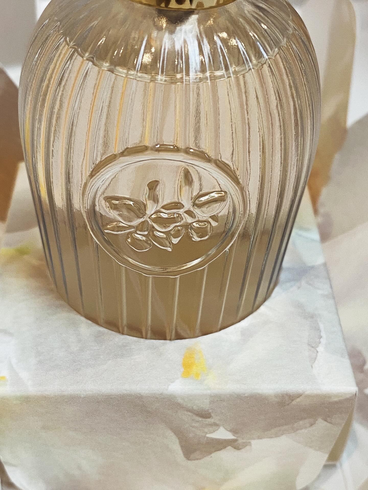 ロウレンス　パルファム　ルシェルクラーテ/ロウレンス /香水(レディース)を使ったクチコミ（2枚目）