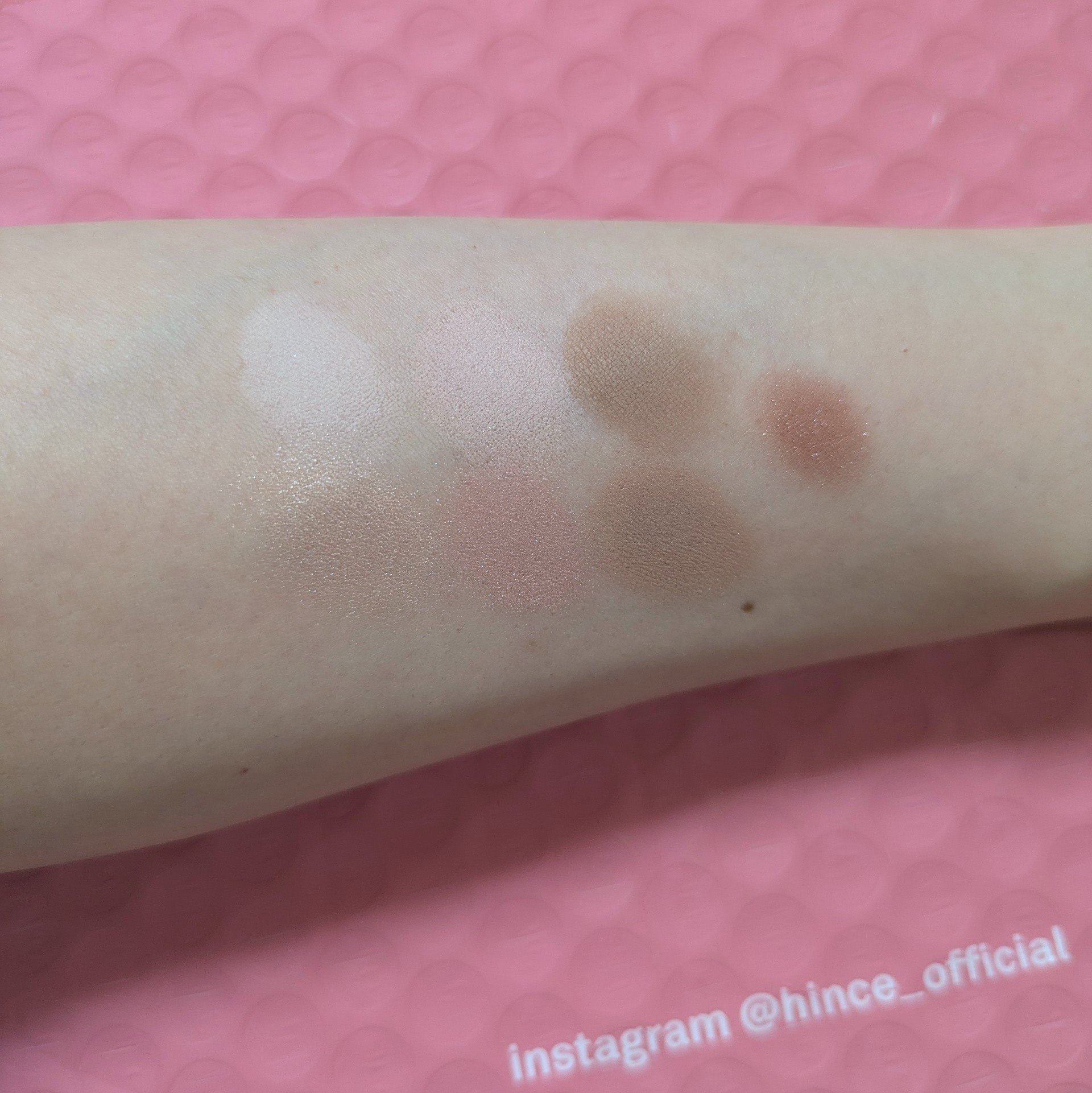 シングルアイシャドウ 12 PEARLY PETAL/hince/単色アイシャドウを使ったクチコミ（3枚目）