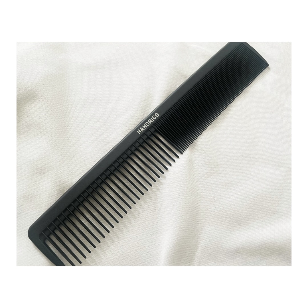 ハホニコハッピーライフ 美容師さんが考えた髪のためのトリメンコームのクチコミ「ハホニコハッピーライフ
美容師さんが考えた髪のためのトリメンコーム

神崎恵さんのYouTub.....」（1枚目）