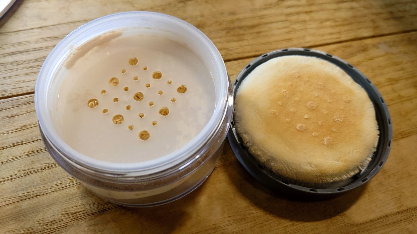 フィニッシングパウダー マット/チャコット・コスメティクス/ルースパウダーを使ったクチコミ(3枚目)