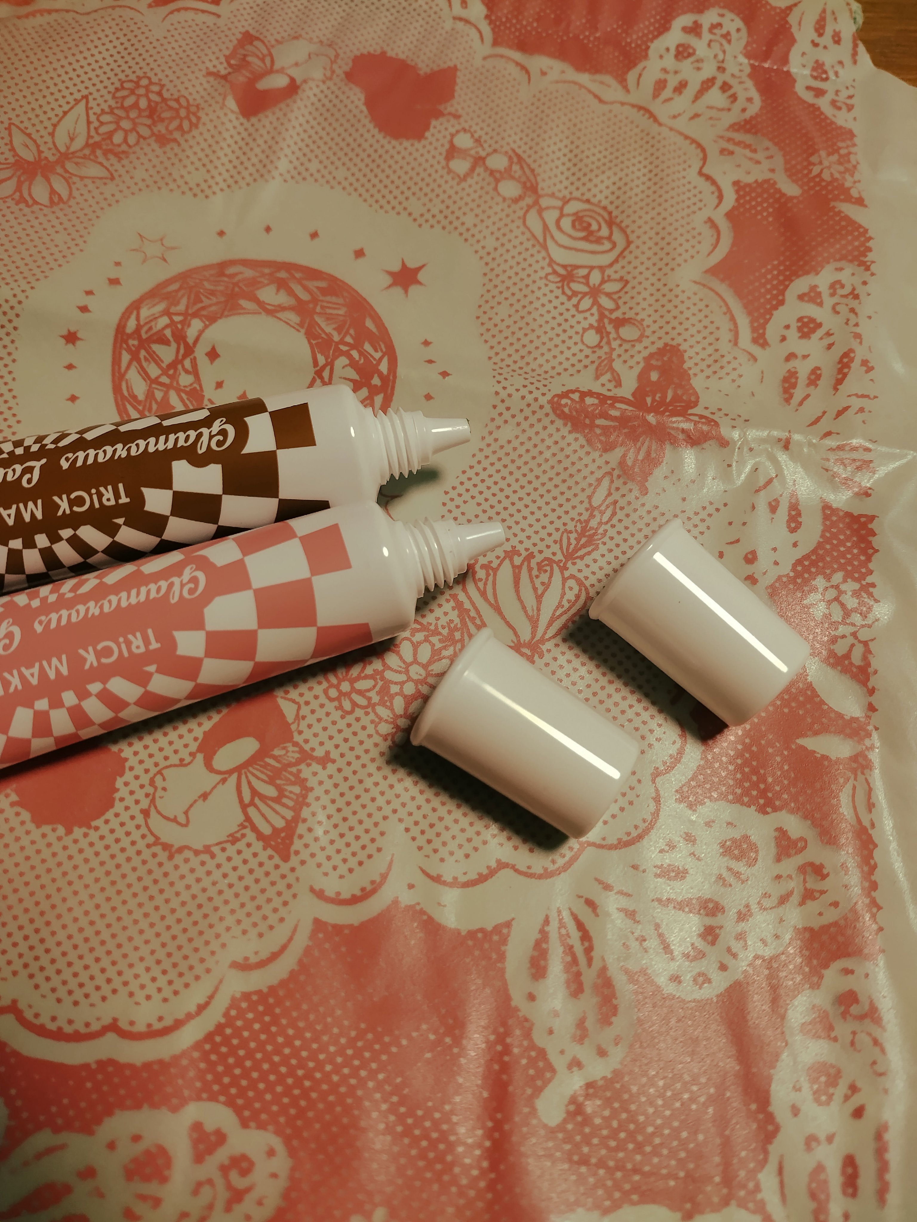 トリックメイク グラマラスグリッター&ローライダー/エルシーラブコスメ/ボディクリームを使ったクチコミ（2枚目）