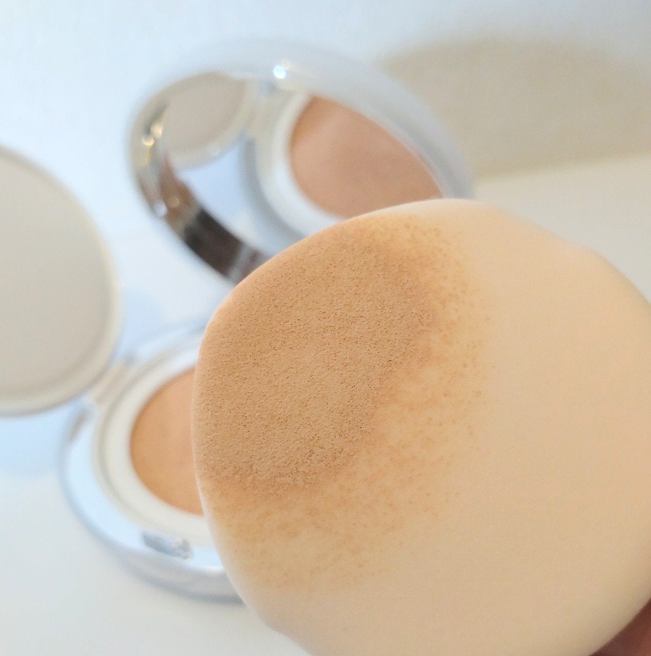 フィー クッションガラスオリジナル/fwee/クッションファンデーションを使ったクチコミ(7枚目)