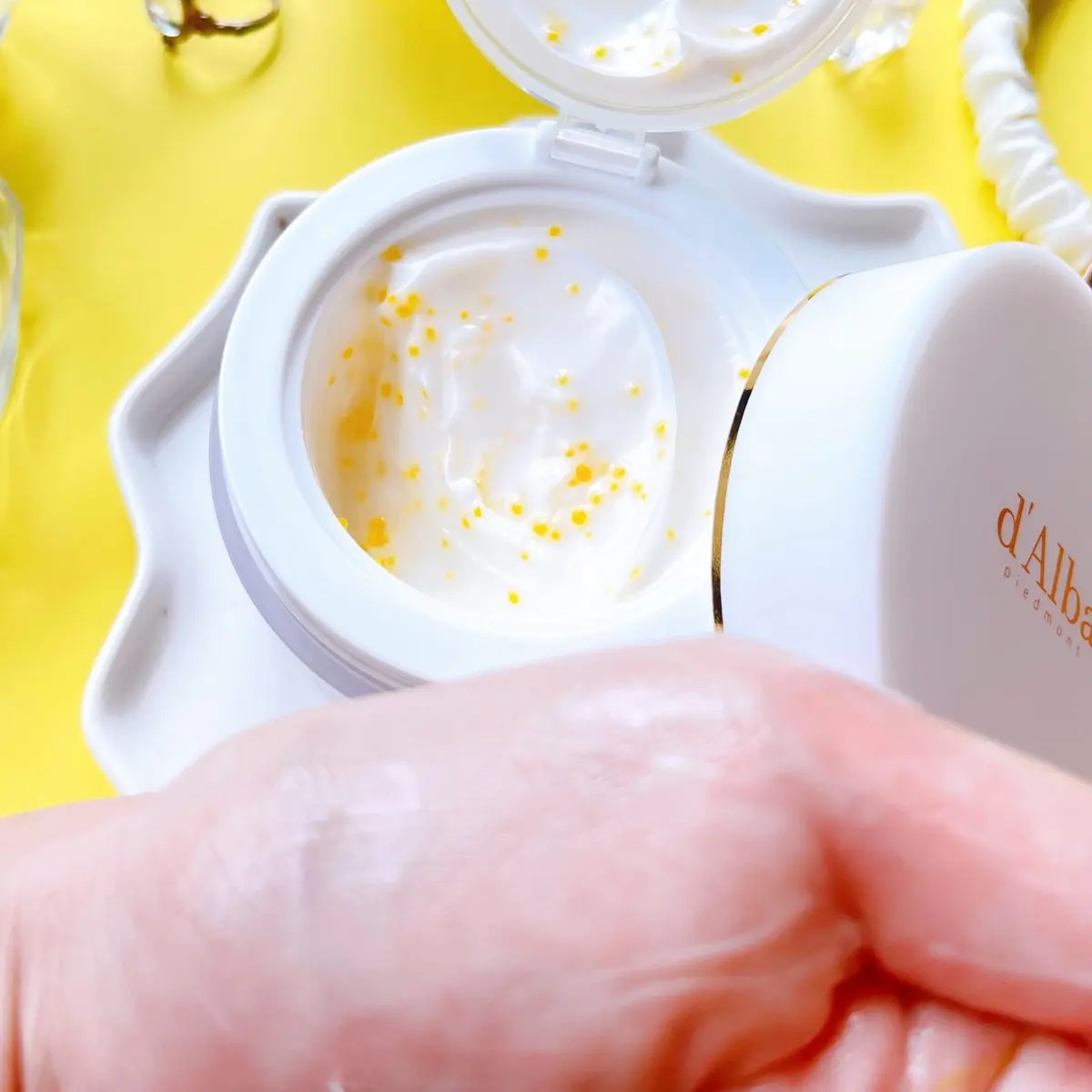 ビタトーニングカプセルクリーム/ダルバ/フェイスクリームを使ったクチコミ（3枚目）