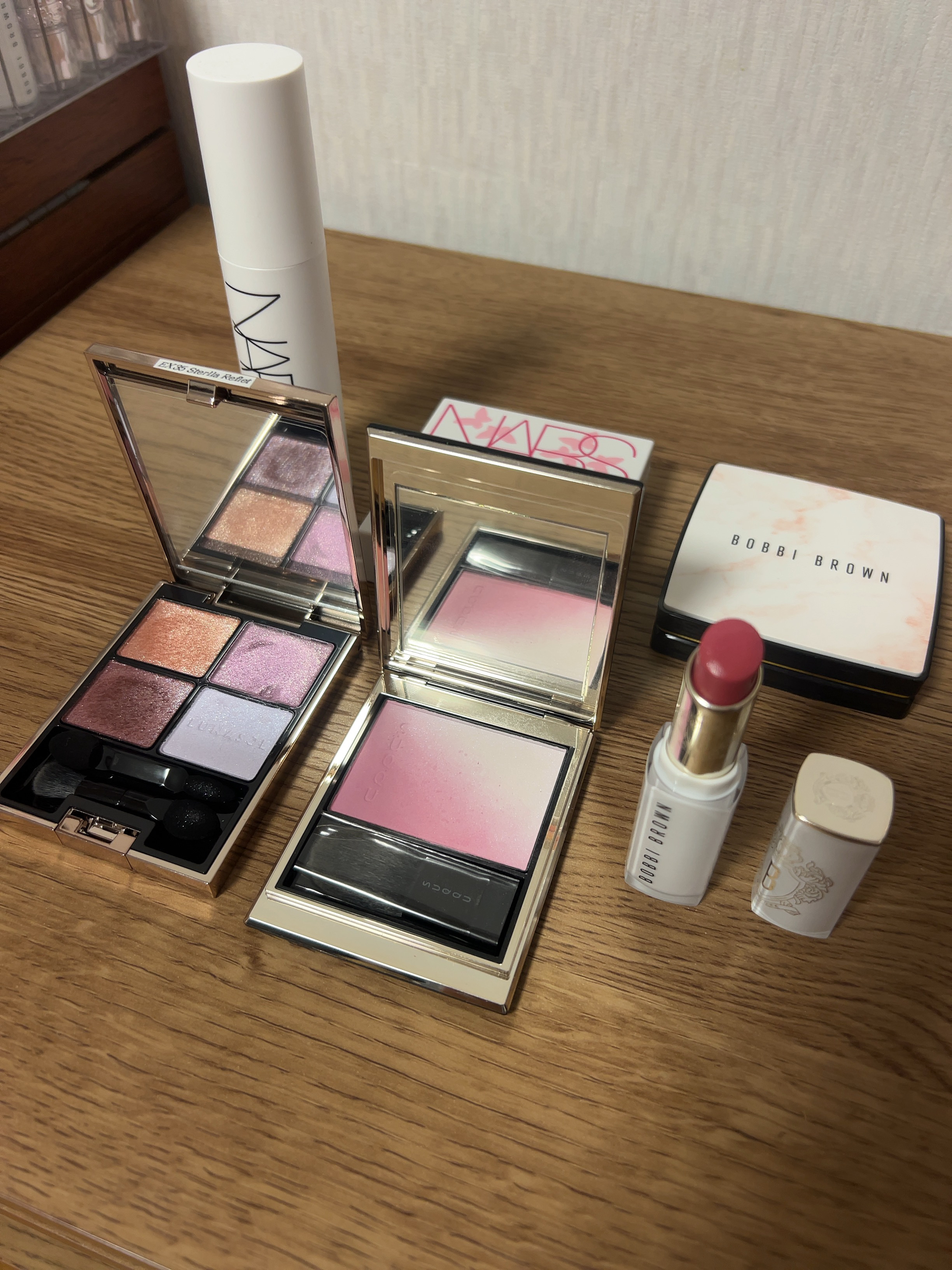 シアーフィニッシュ ブラーリング パウダー/BOBBI BROWN/プレストパウダーを使ったクチコミ（2枚目）