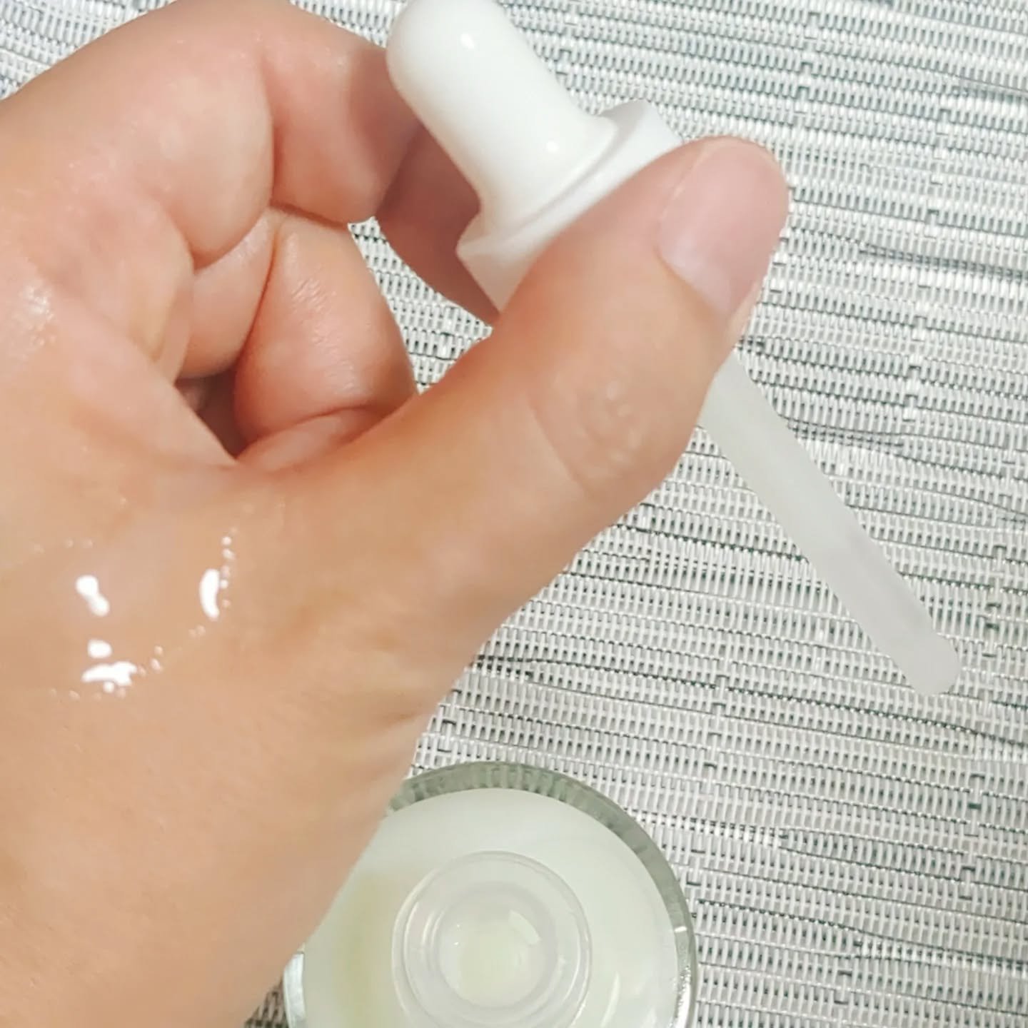 キュアソナセラム ラディエンスグローセラム/CURESONA/美容液を使ったクチコミ（3枚目）