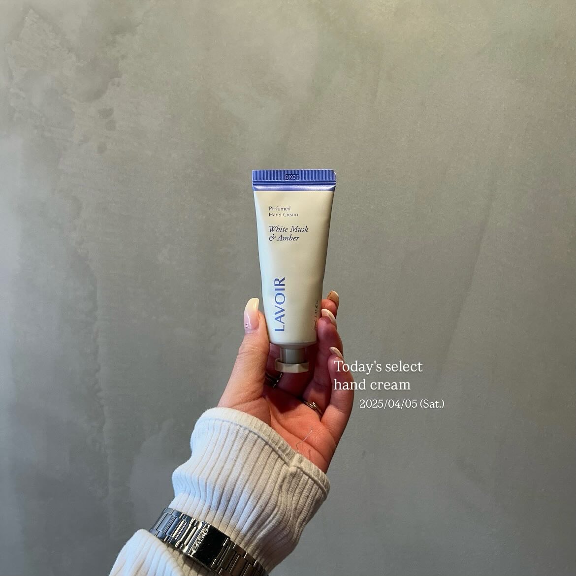 パフュームハンドクリーム ホワイトムスク＆アンバー/LAVOIR/ハンドクリームを使ったクチコミ（3枚目）