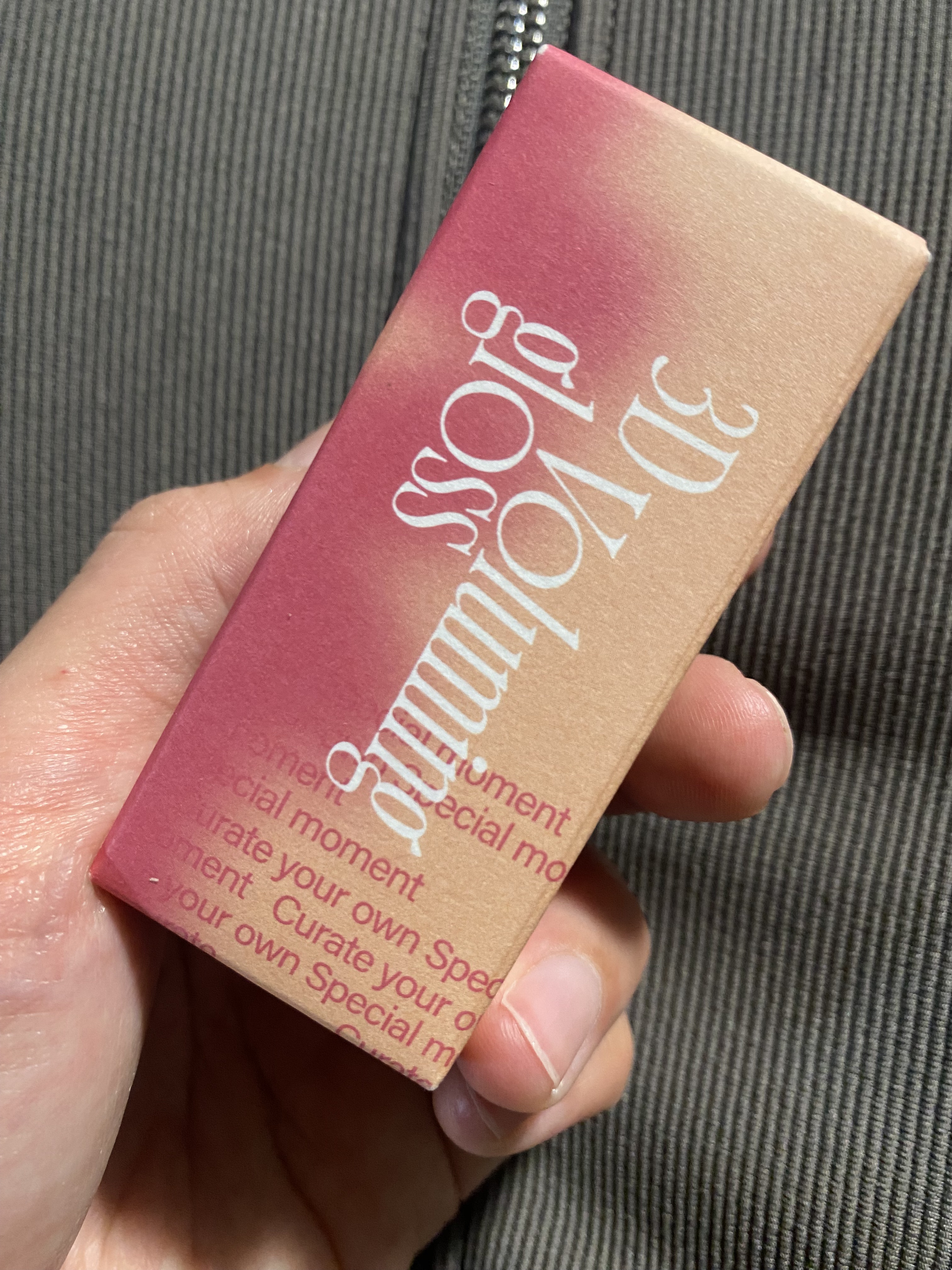 フィー 3Dボリューミンググロス A04 エンドゥ 30%/fwee/リップグロスを使ったクチコミ（1枚目）