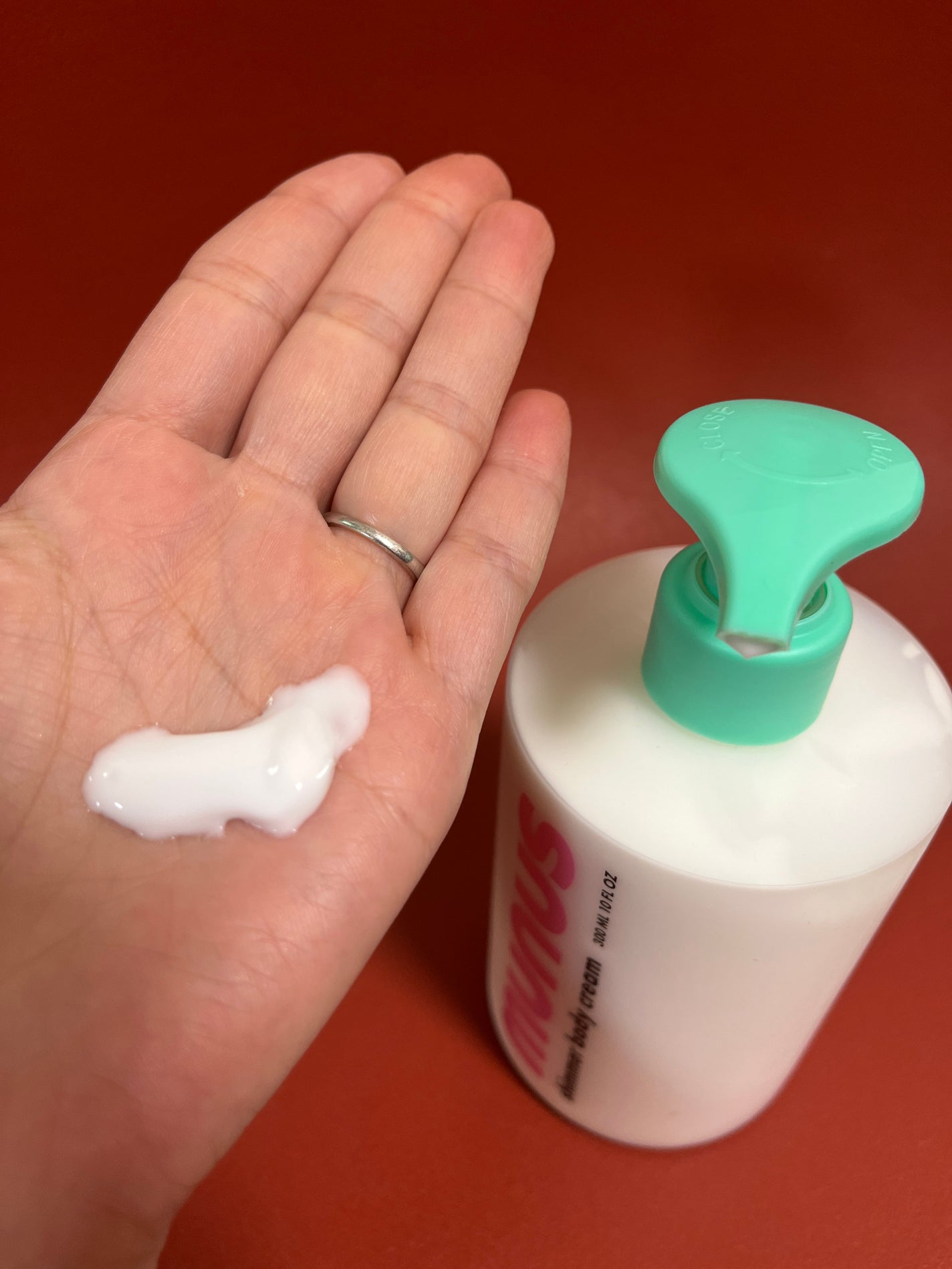 velvet dream shimmer body cream/munus/ボディクリームを使ったクチコミ(2枚目)