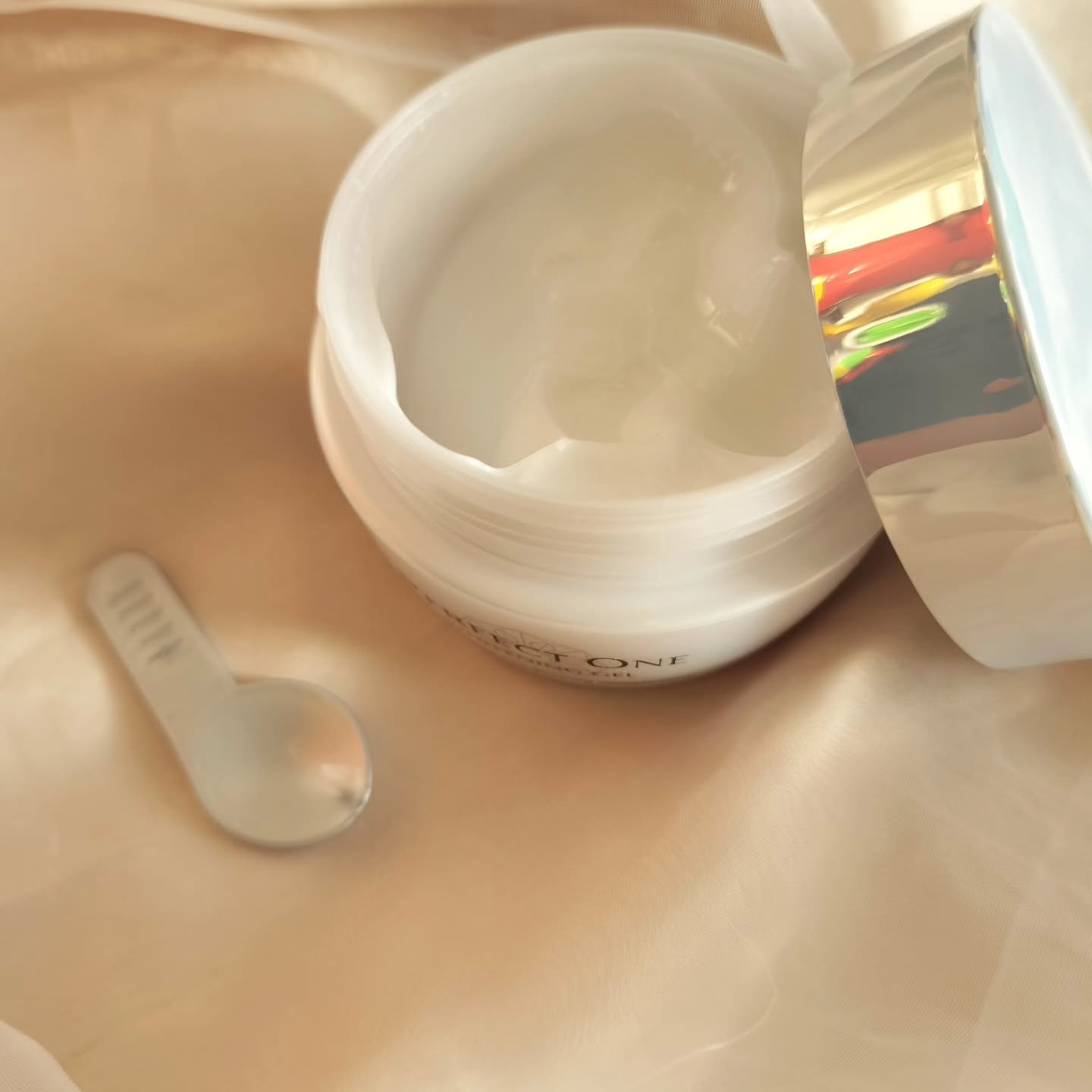 パーフェクトワン 薬用ホワイトニングジェル/パーフェクトワン/オールインワン化粧品を使ったクチコミ（2枚目）