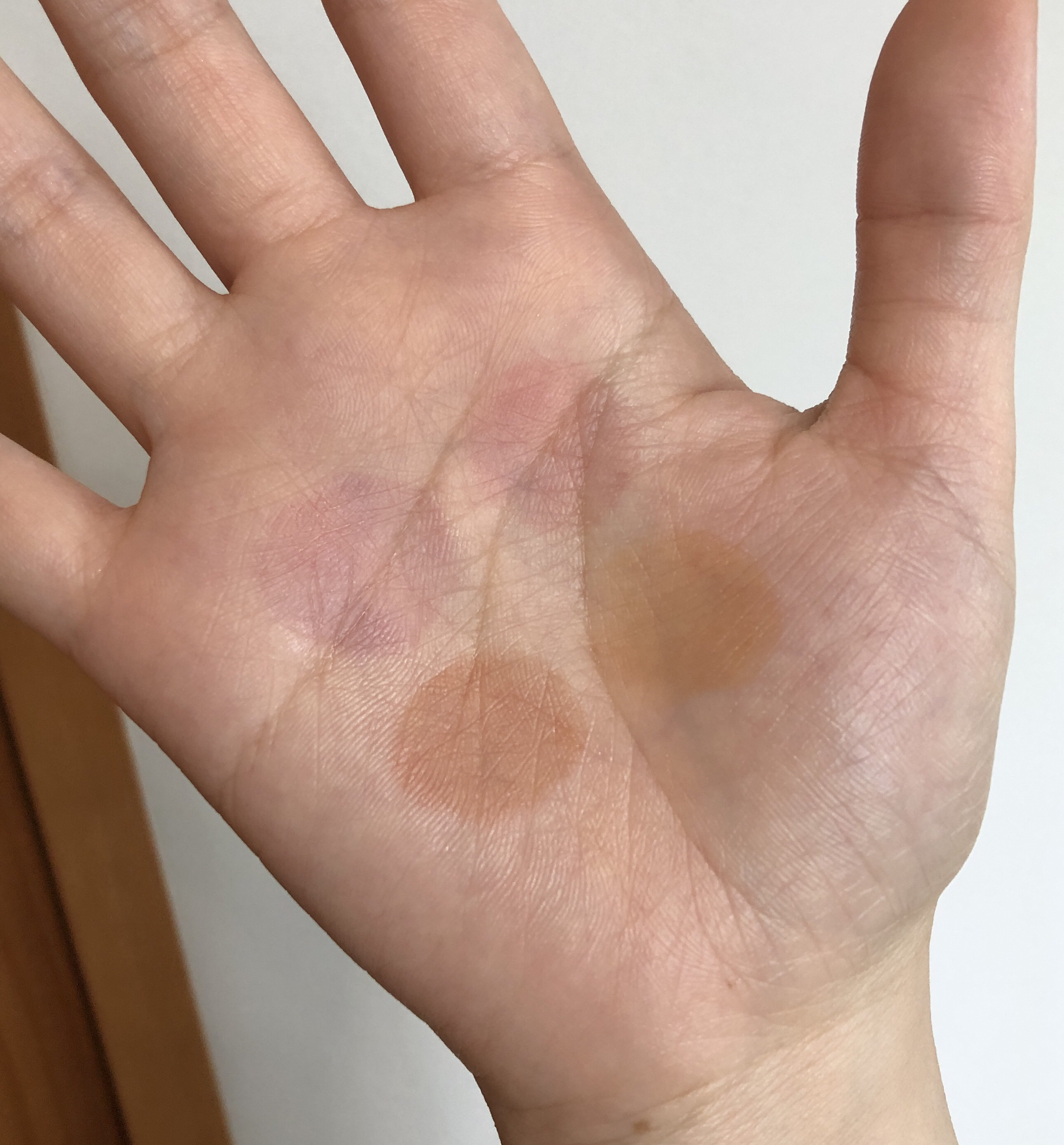 ジューシーラスティングティント/rom&nd/リップティントを使ったクチコミ（3枚目）