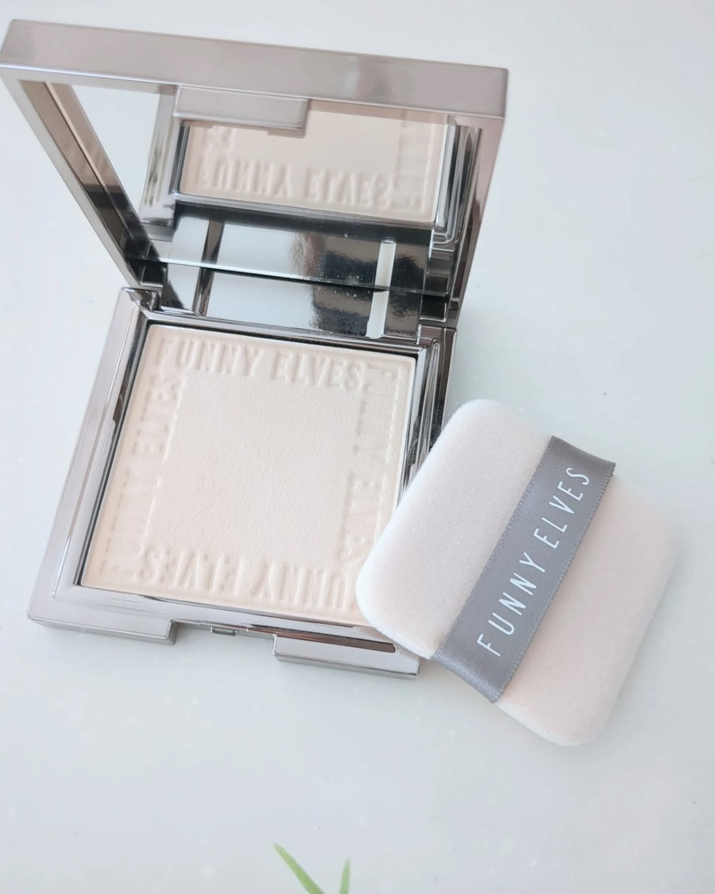 ソフトマットプレストパウダー/FUNNY ELVES方里/プレストパウダーを使ったクチコミ（2枚目）