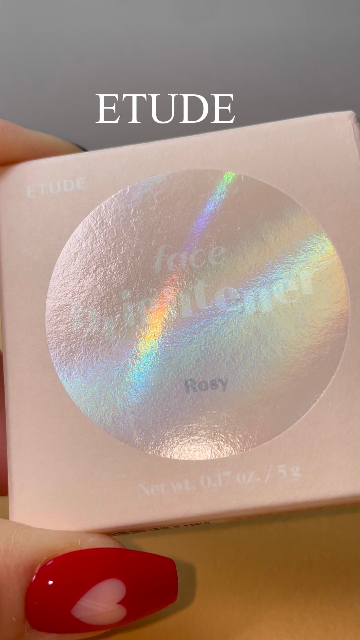 しぃ on LIPS 「エチュードのピュアな煌めき放つうるツヤハイライターフェイスブラ..」(1枚目)