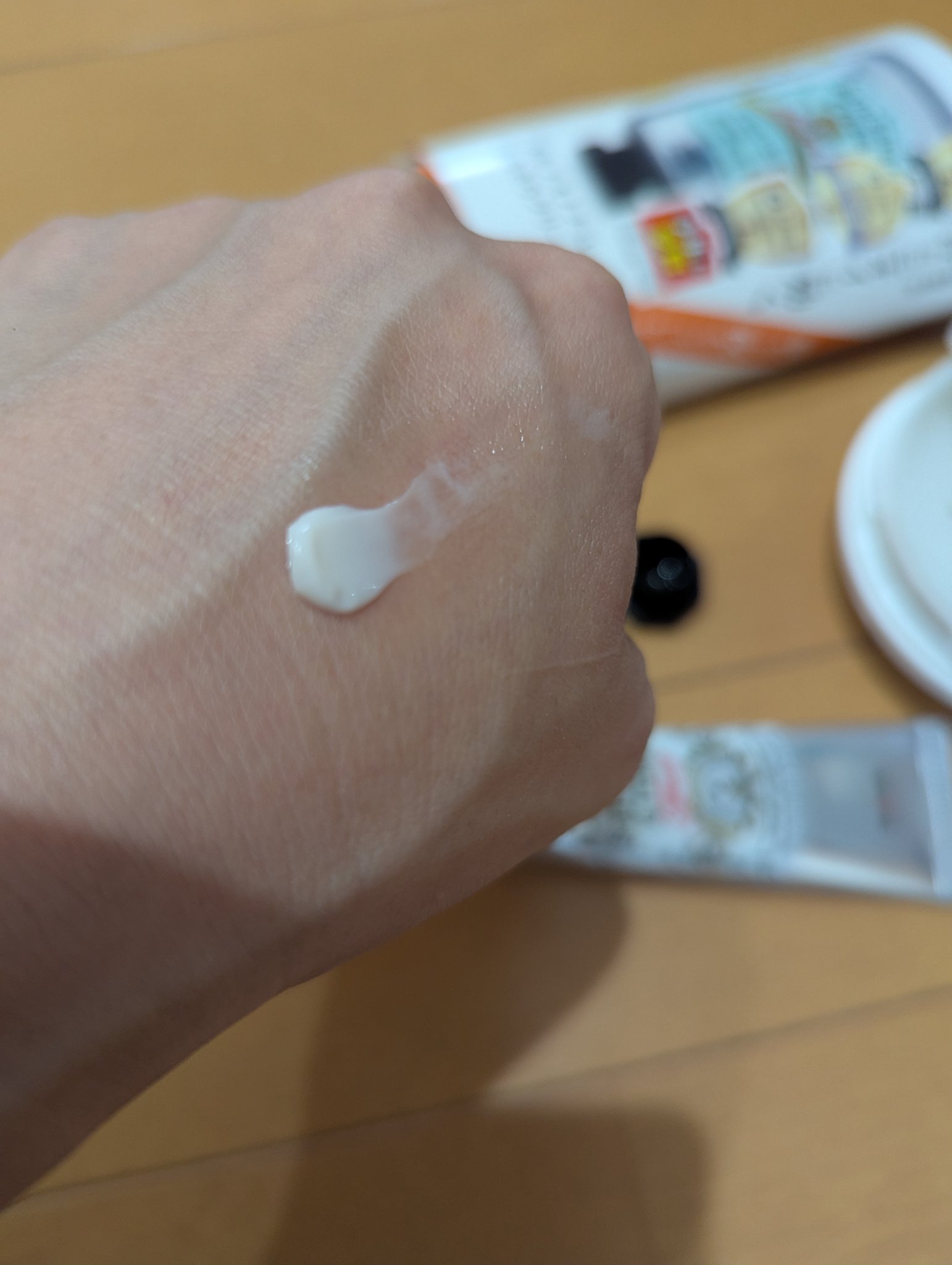 薬用さらさらデオドラントパウダー/デオナチュレ/デオドラント・制汗剤を使ったクチコミ（3枚目）