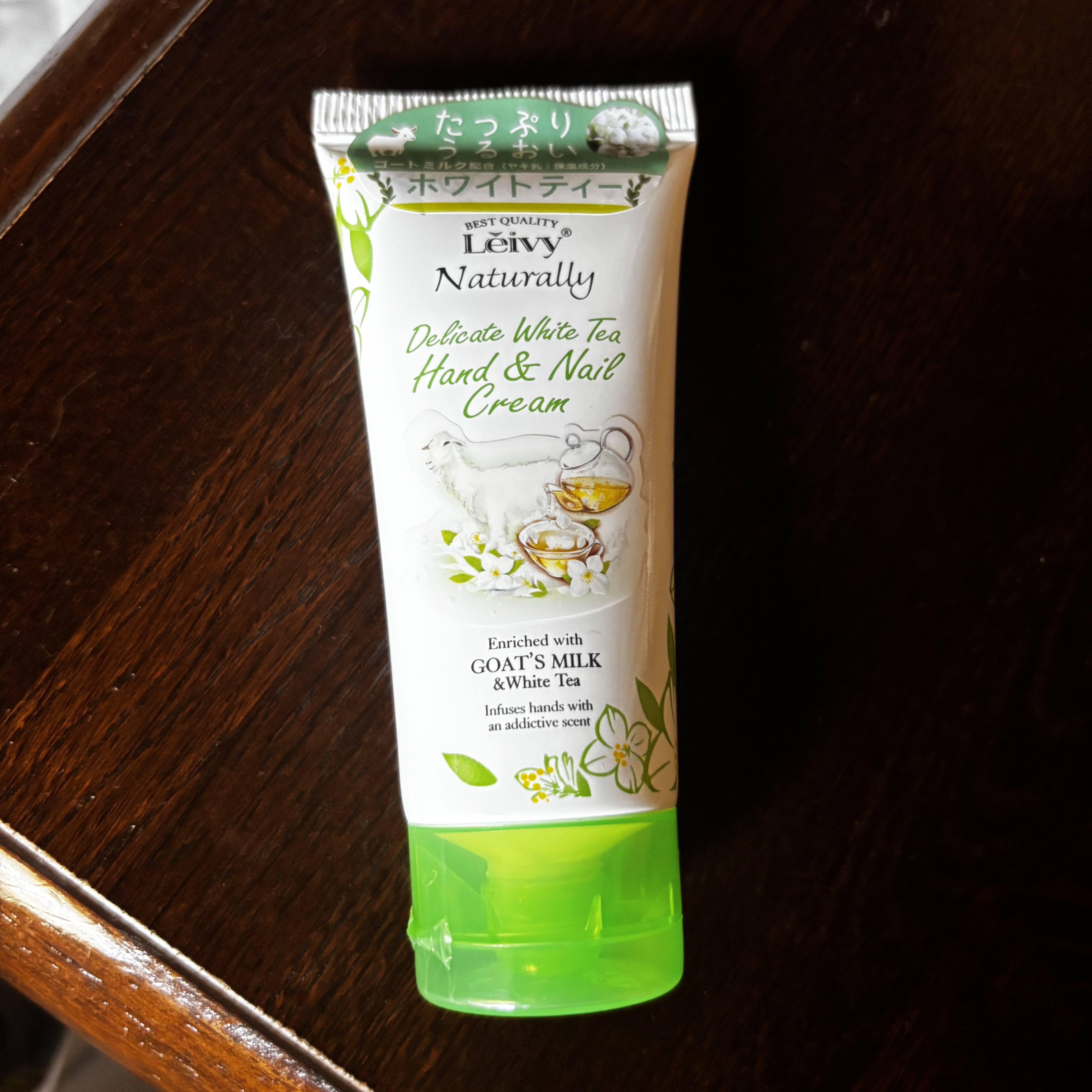 レイヴィー　ハンド＆ネイルクリーム　WT/Leivy/ハンドクリームを使ったクチコミ（1枚目）