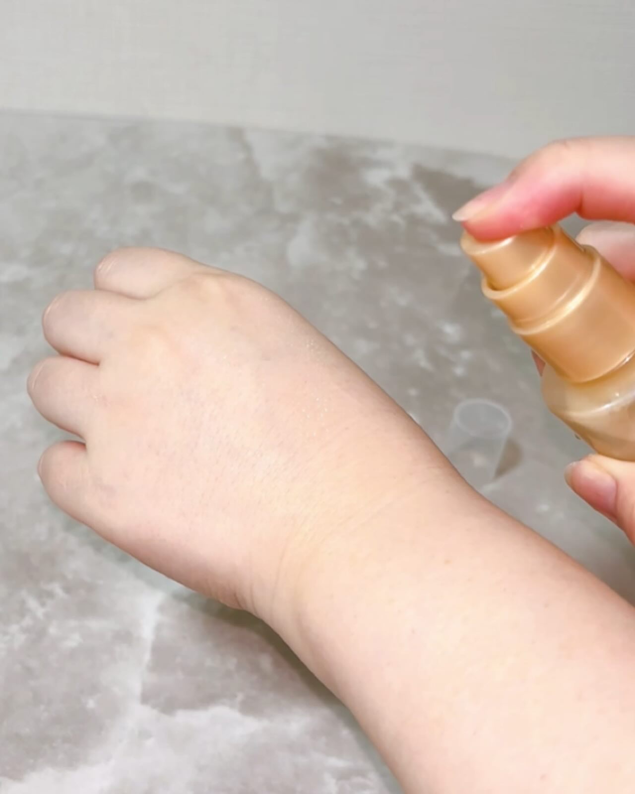 モイストラボ メイクキープミスト＜ツヤタイプ＞/Moist Labo/ミスト状化粧水を使ったクチコミ（3枚目）