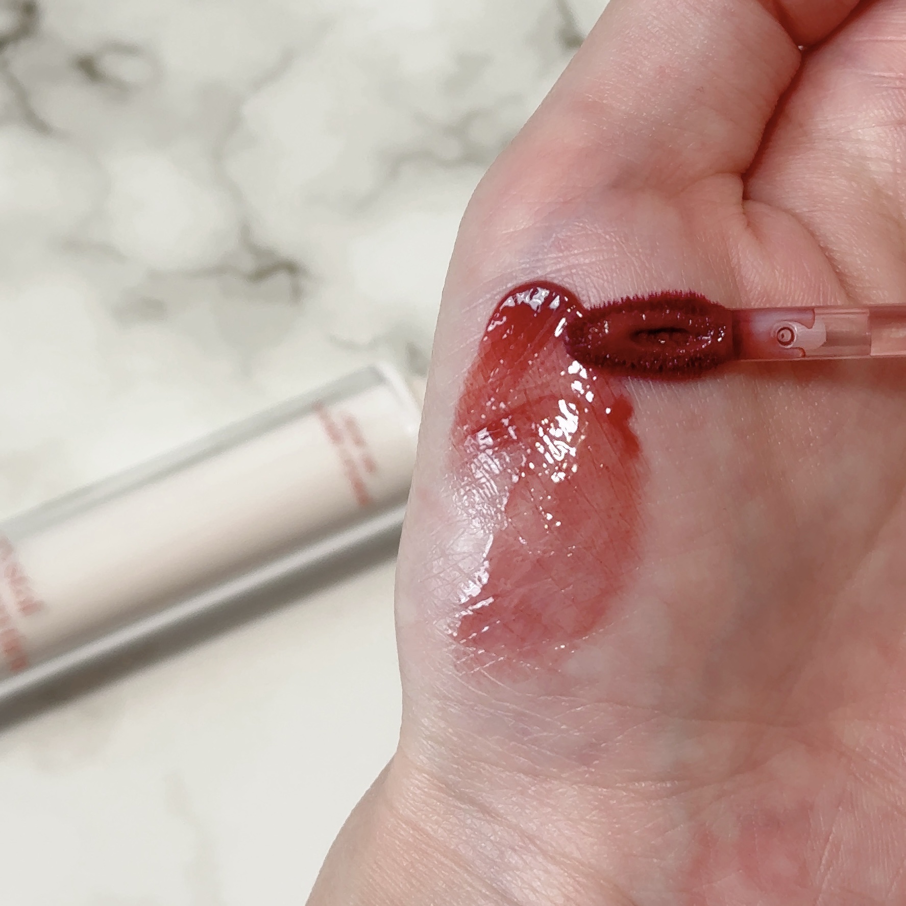 クリスタル グラム ティント 08 ジェントルシナモン(GENTLE CINNAMON)/CLIO/リップティントを使ったクチコミ（2枚目）