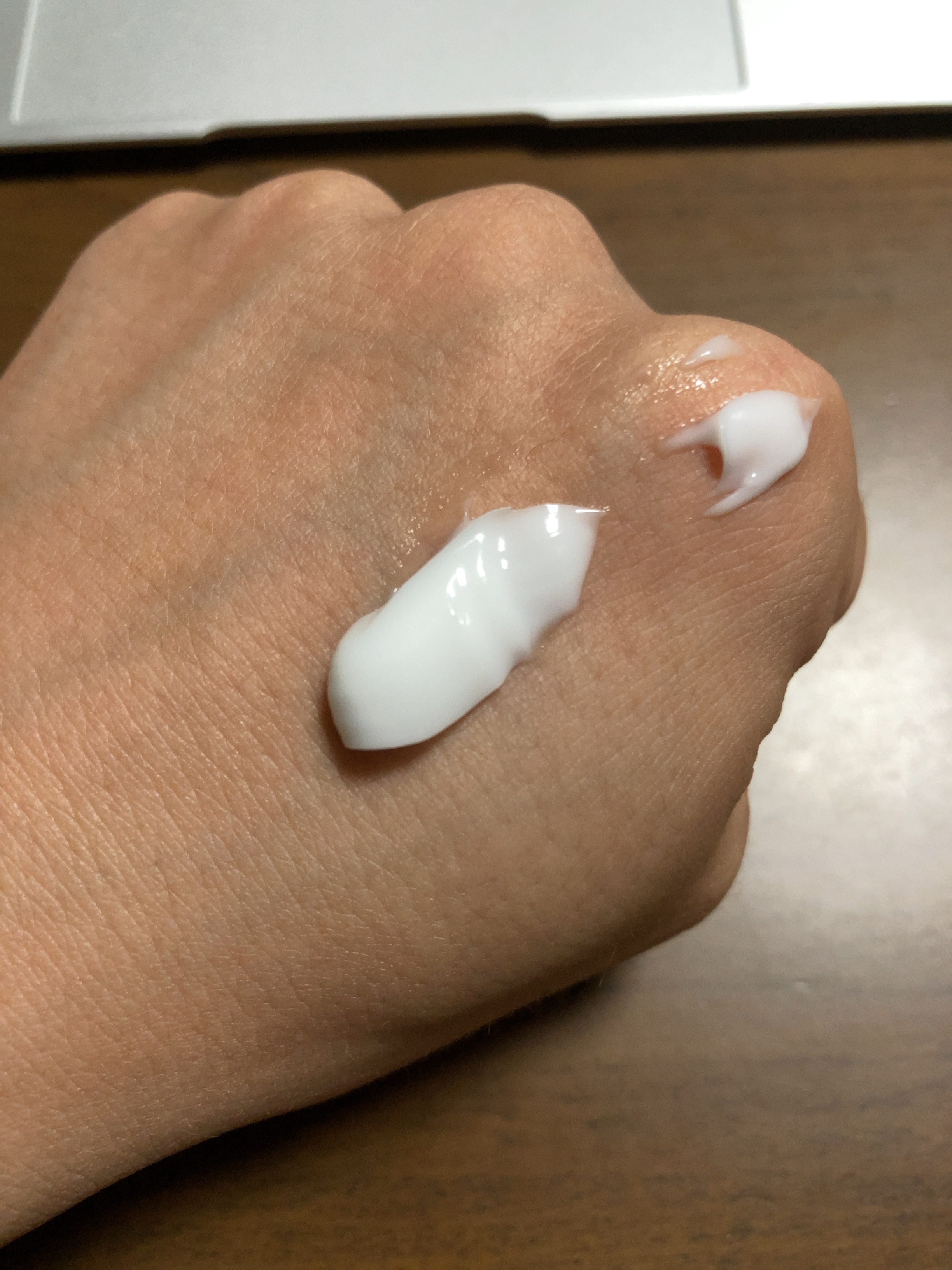 コスメデコルテ リポソーム アドバンスト リペアリップセラム/DECORTÉ/リップ美容液を使ったクチコミ（2枚目）