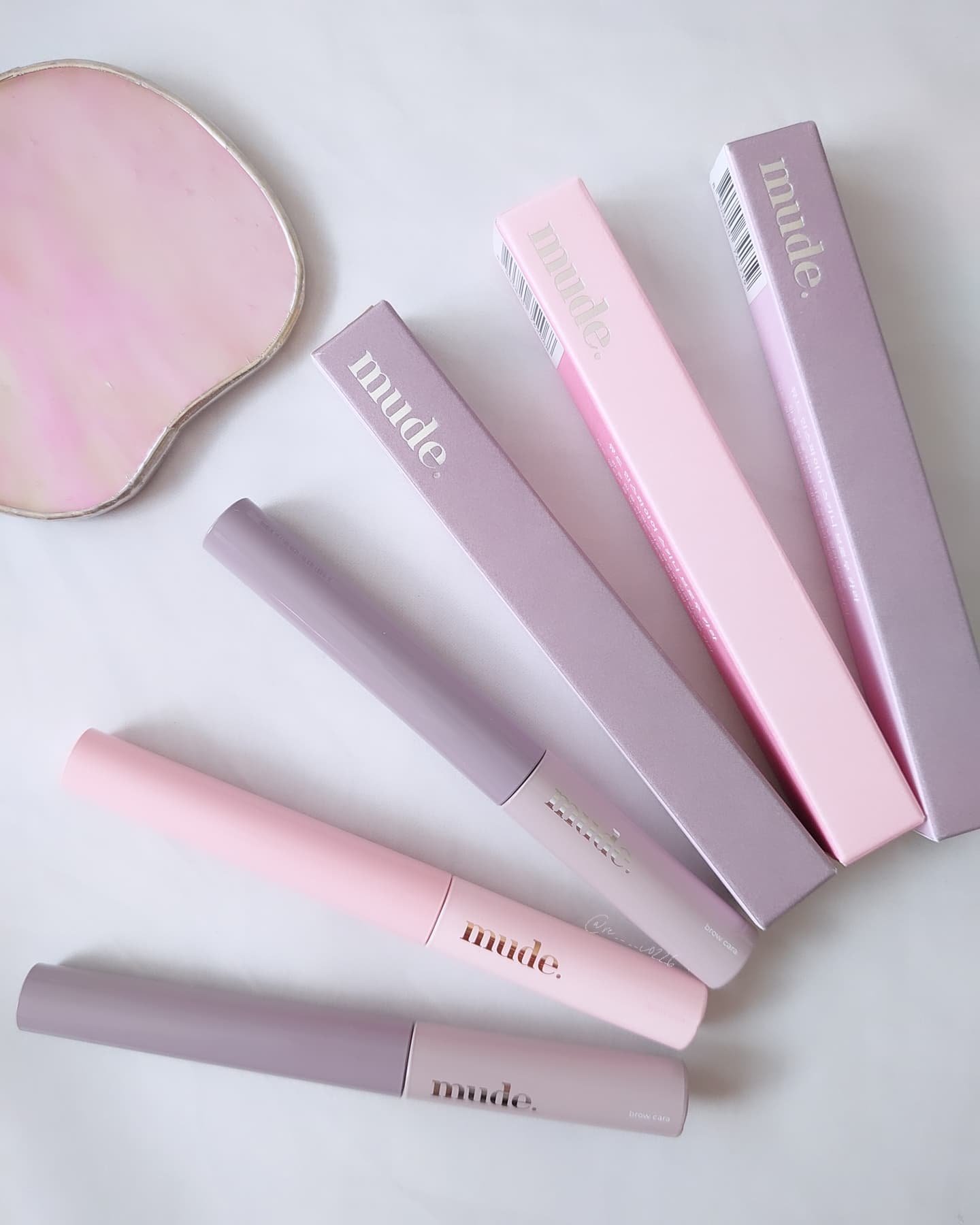 インスパイアスキニーブロウカラ/mude./眉マスカラを使ったクチコミ（1枚目）