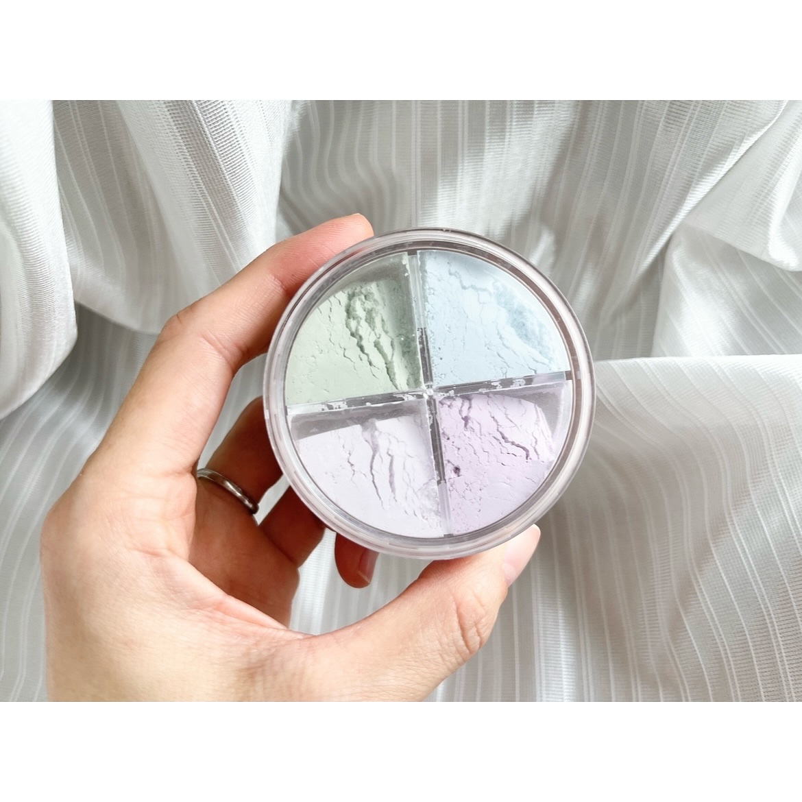 PB.fasmy 4 カラールースパウダー/fasmy/ルースパウダーを使ったクチコミ（1枚目）