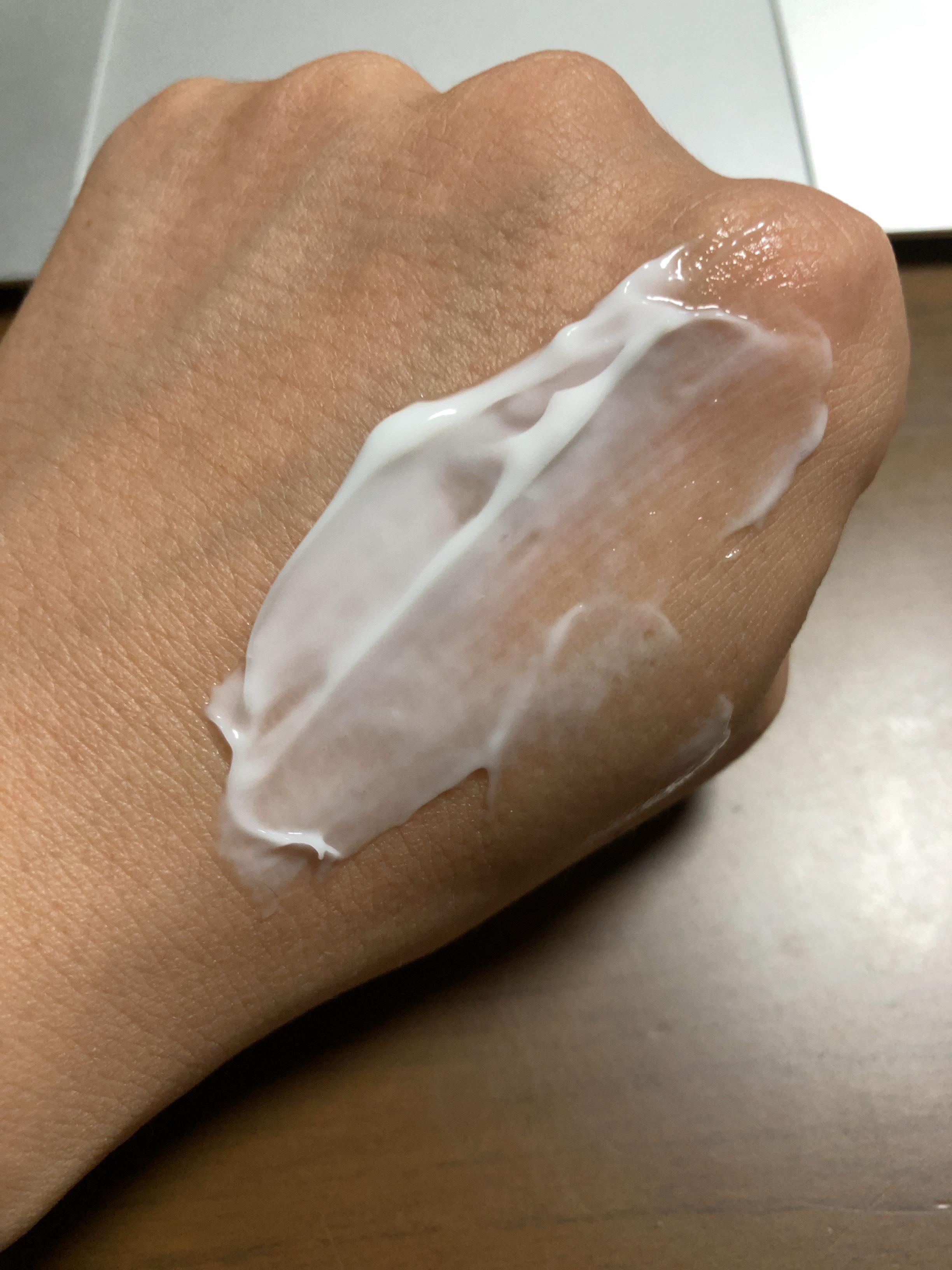 コスメデコルテ リポソーム アドバンスト リペアリップセラム/DECORTÉ/リップ美容液を使ったクチコミ（3枚目）