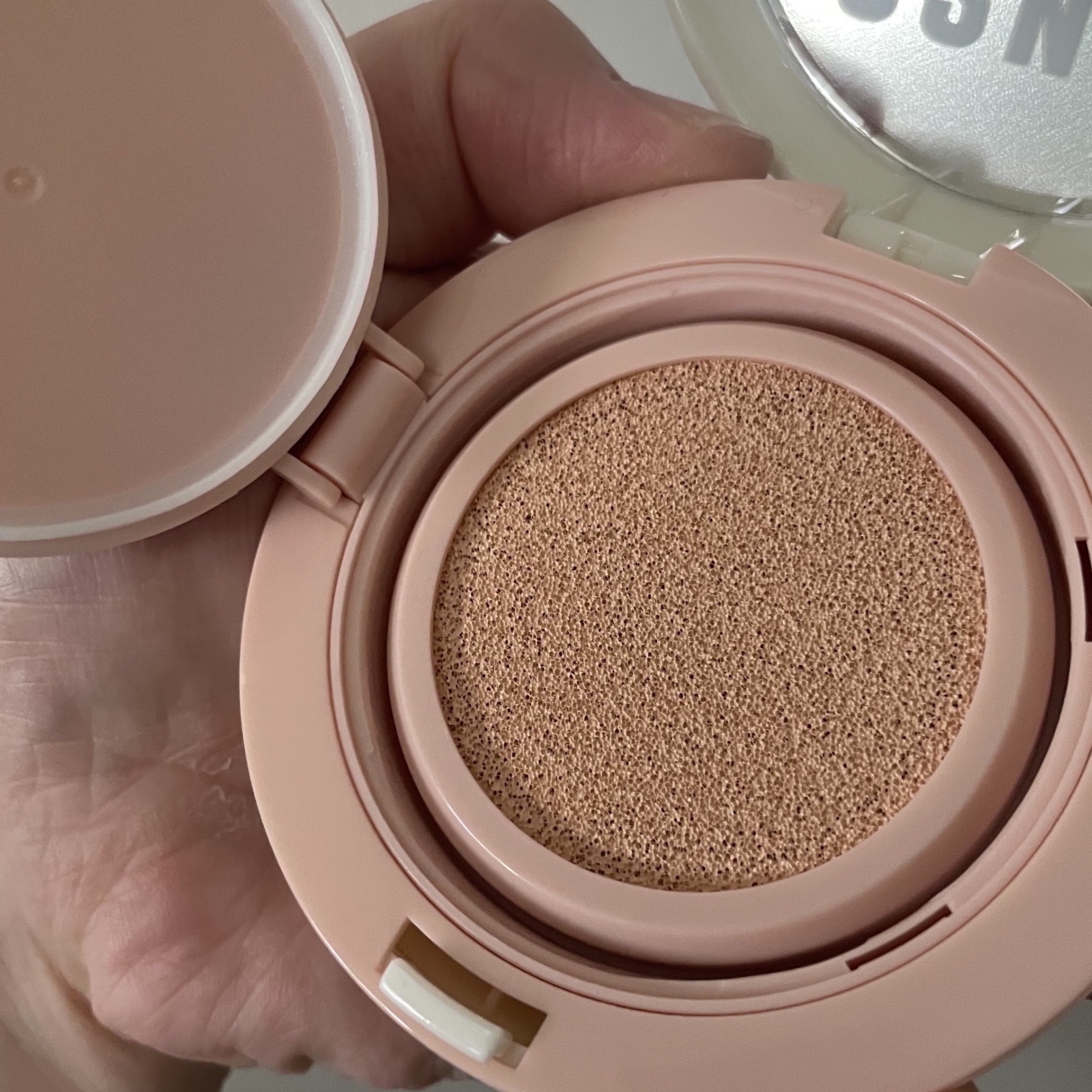 フラフィフィットクッション/COSNORI/クッションファンデーションを使ったクチコミ（3枚目）