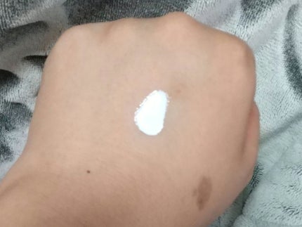 皮脂テカリ防止下地/CEZANNE/化粧下地を使ったクチコミ(4枚目)