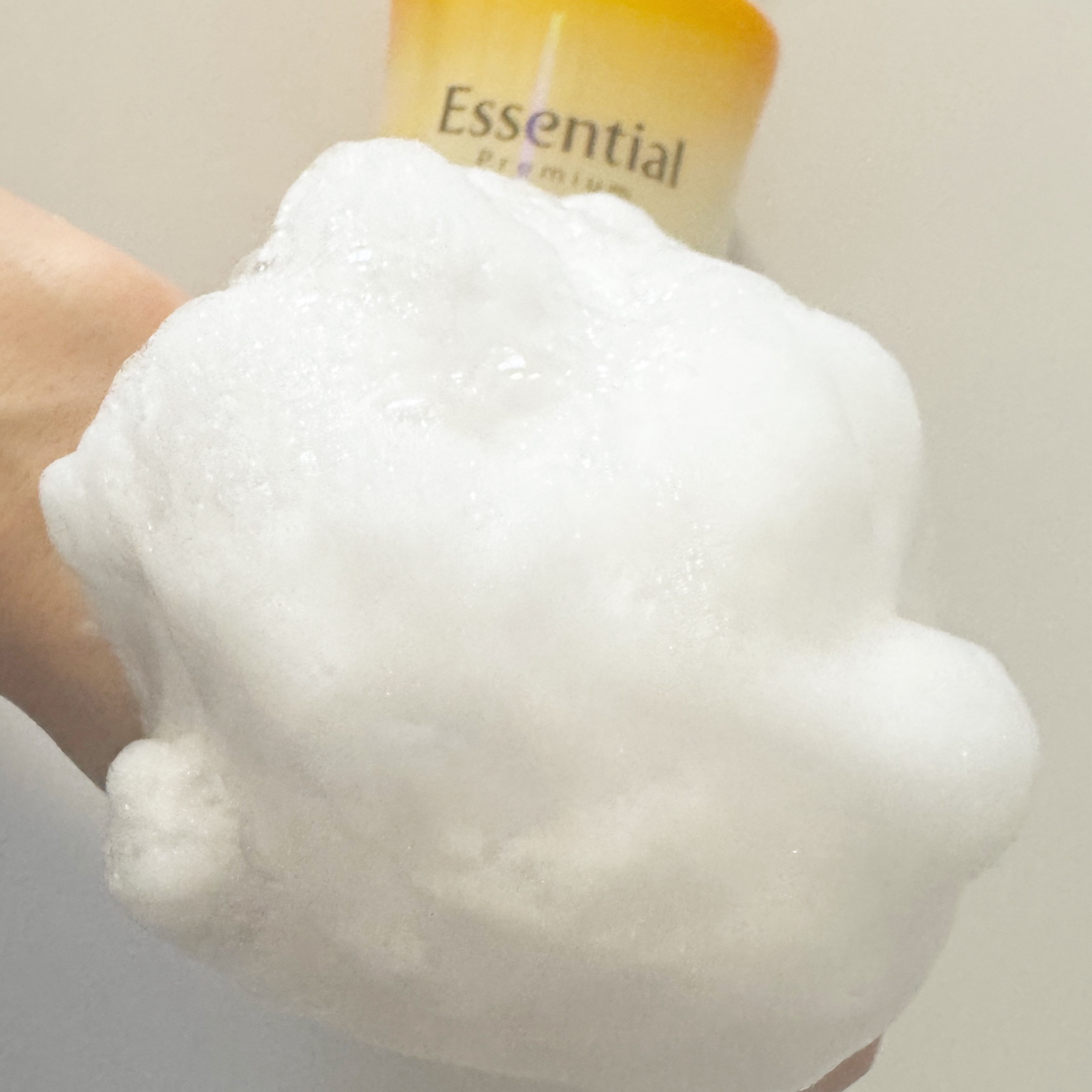 エッセンシャルプレミアム バリアシャンプー・コンディショナー スパークルモイスト/エッセンシャル/市販シャンプーを使ったクチコミ（3枚目）