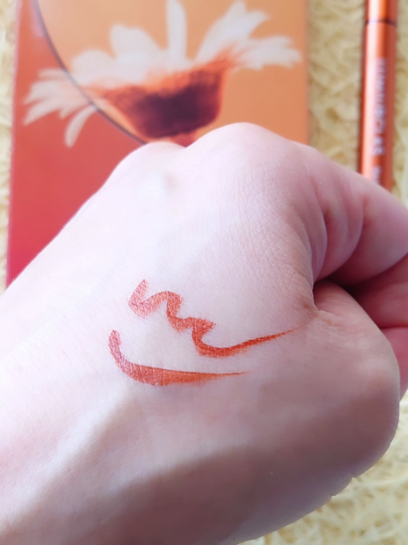 スキルレスライナー/LUMIURGLAS/リキッドアイライナーを使ったクチコミ（3枚目）