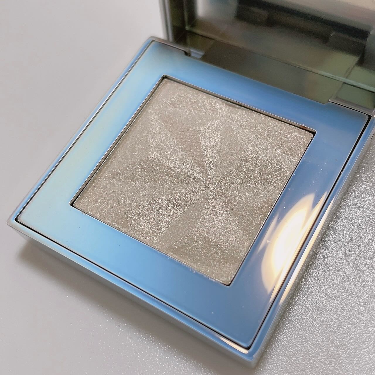 オーロラ ハイライト/LionWell（ライオンウェル）/パウダーハイライトを使ったクチコミ（3枚目）